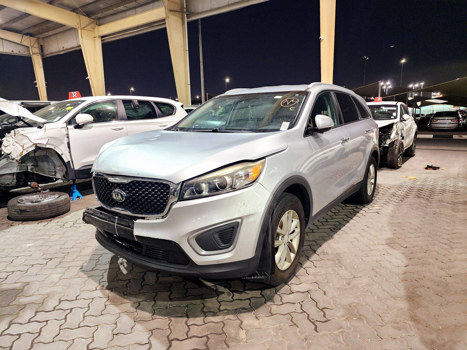 2017 KIA SORENTO — 140456 Miles — Lot 40841684 — Souq - Marhaba Auctions Used Cars - Image 5