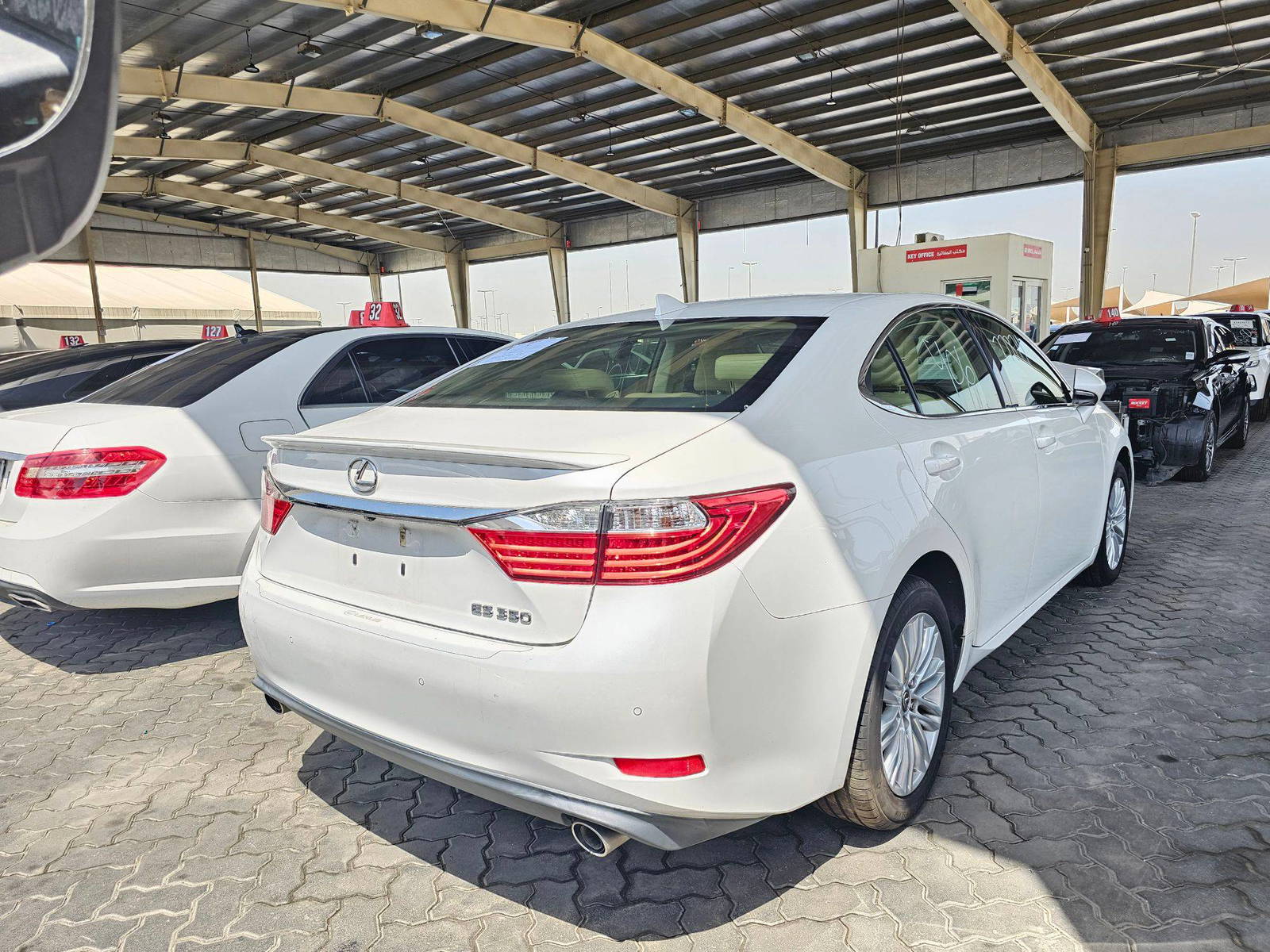 2015 LEXUS ES 350 — 125184 Miles — Lot 3F2173423 — Souq - Marhaba Auctions Used Cars - Image 3