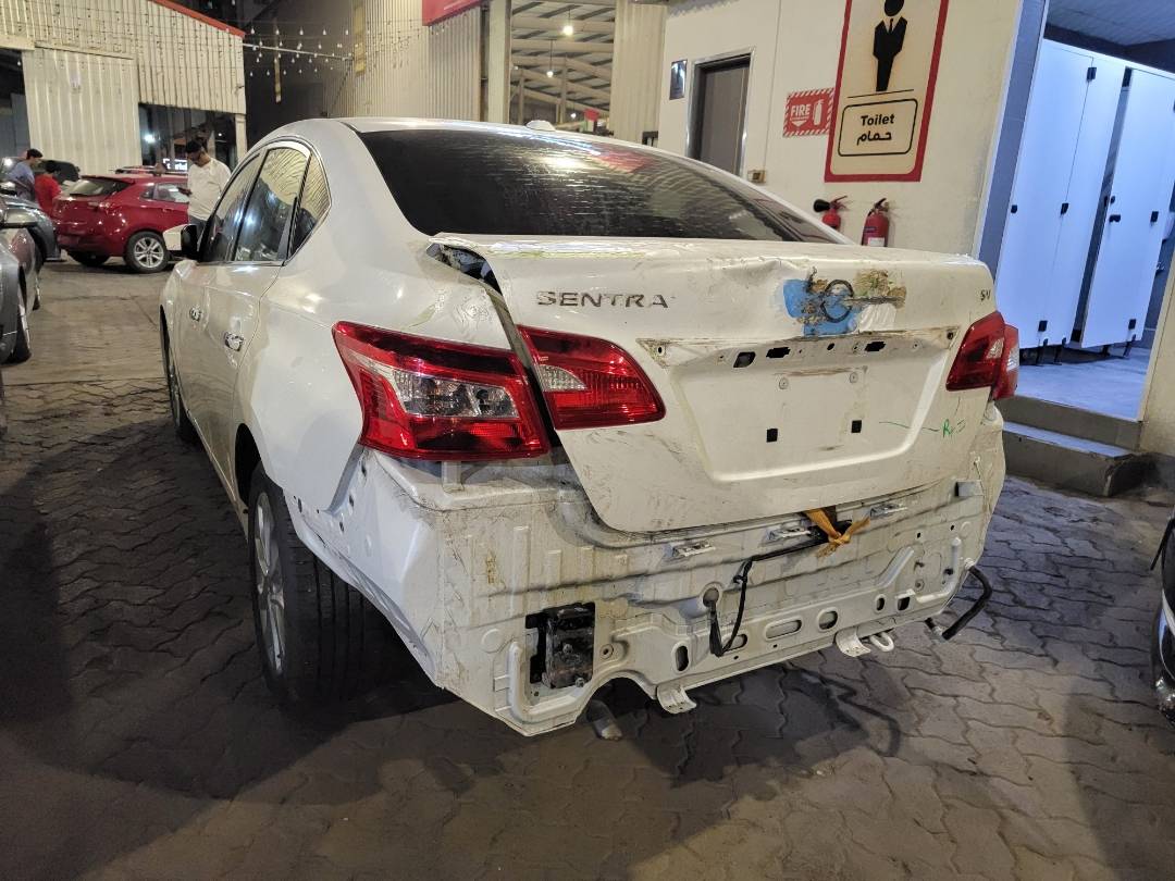 2018 NISSAN SENTRA — 105497 Miles — Lot JY344352 — Souq - Marhaba Auctions Used Cars - Image 4