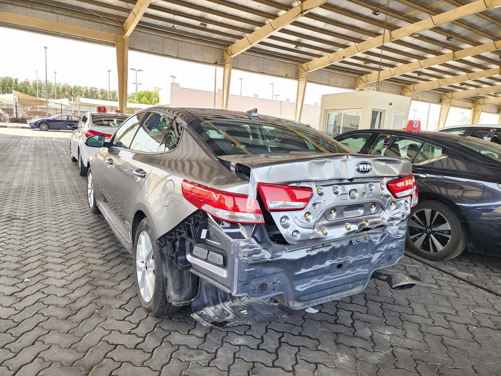 2018 KIA OPTIMA — 52037 Miles — Lot 3XJG220083 — Souq - Marhaba Auctions Used Cars - Image 5