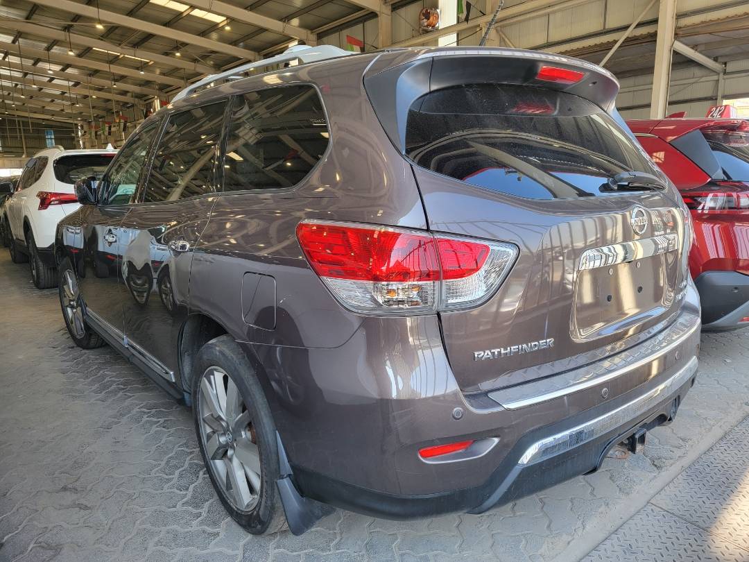 2015 NISSAN PATHFINDER — 190930 Miles — Lot 671164 — Main - Marhaba Auctions Used Cars - Image 3