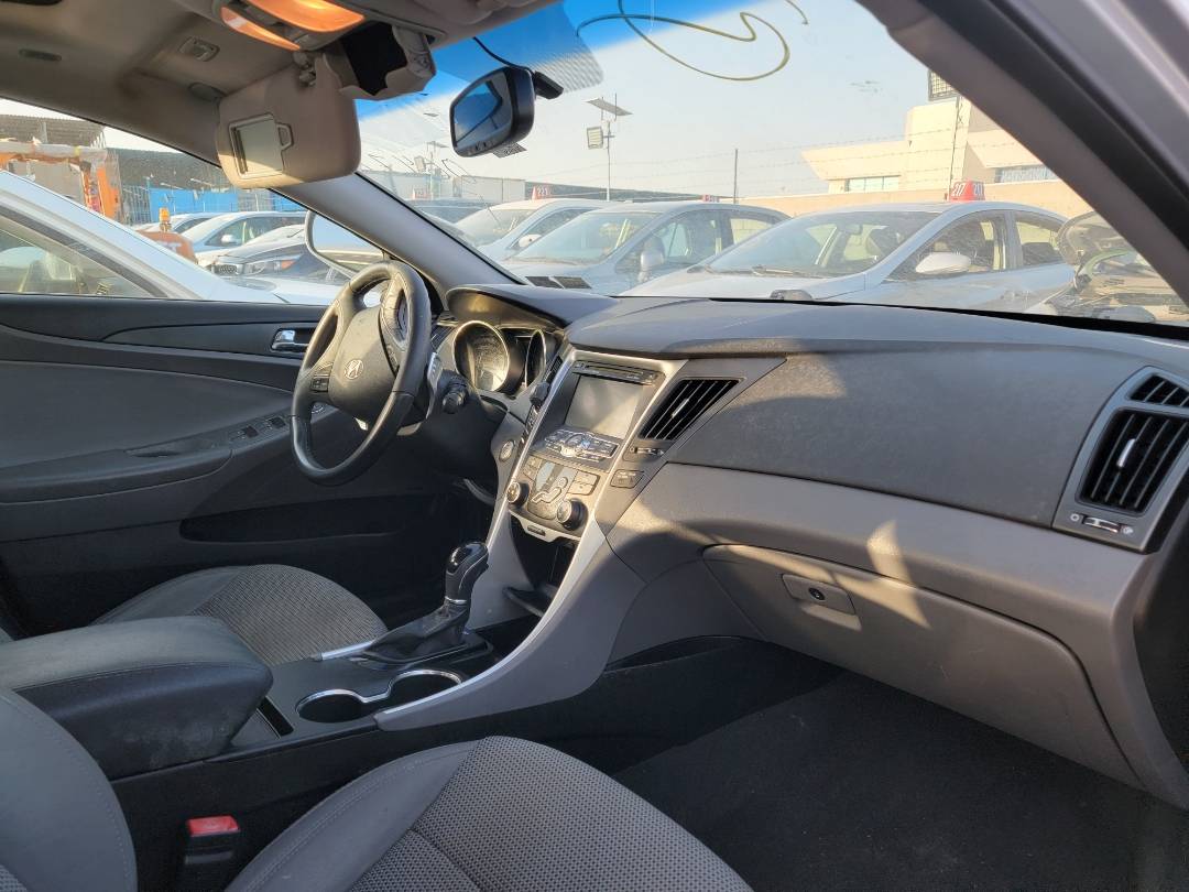 2011 HYUNDAI SONATA — 181998 Miles — Lot 44581844 - Marhaba Auctions Used Cars - Image 6