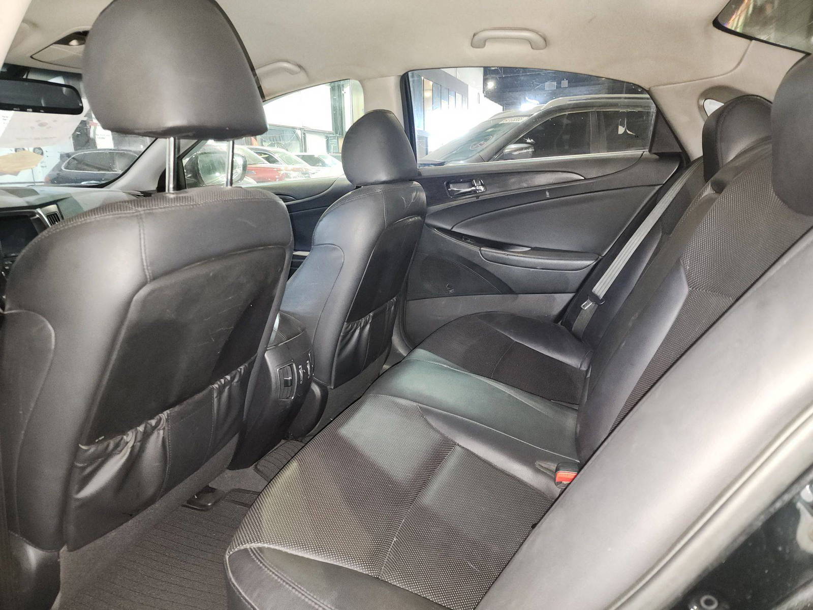 2014 HYUNDAI SONATA — 210774 KM — Lot 655199 — Al Quoz - Marhaba Auctions Used Cars - Image 7