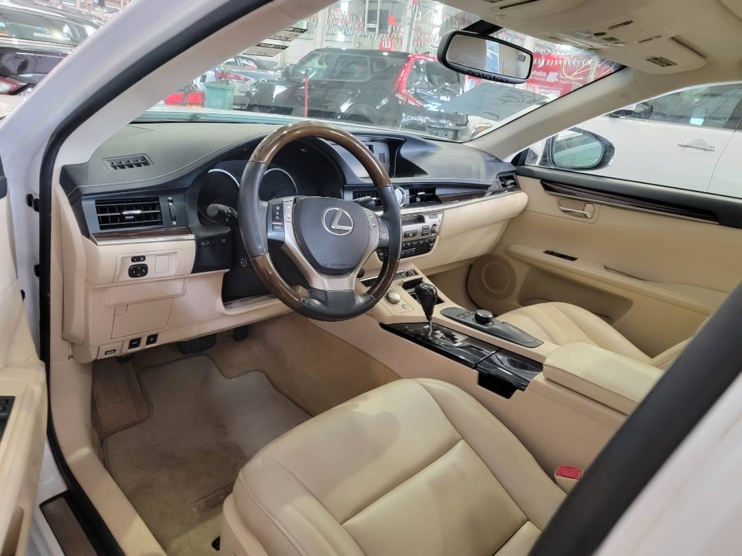 2013 LEXUS ES 350 — 151478 Miles — Lot 8D2040783 — Main - Marhaba Auctions Used Cars - Image 7