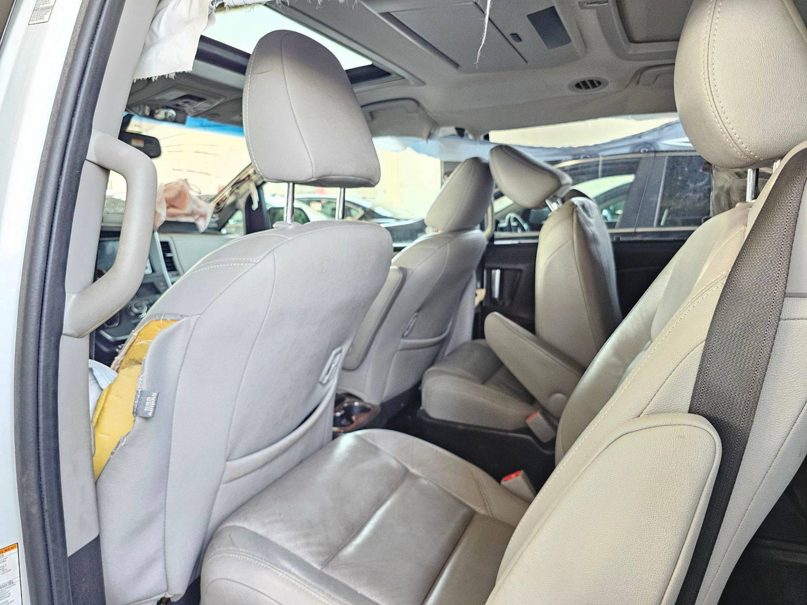 2016 TOYOTA SIENNA — 120066 Miles — Lot 40859938 — Main - Marhaba Auctions Used Cars - Image 6