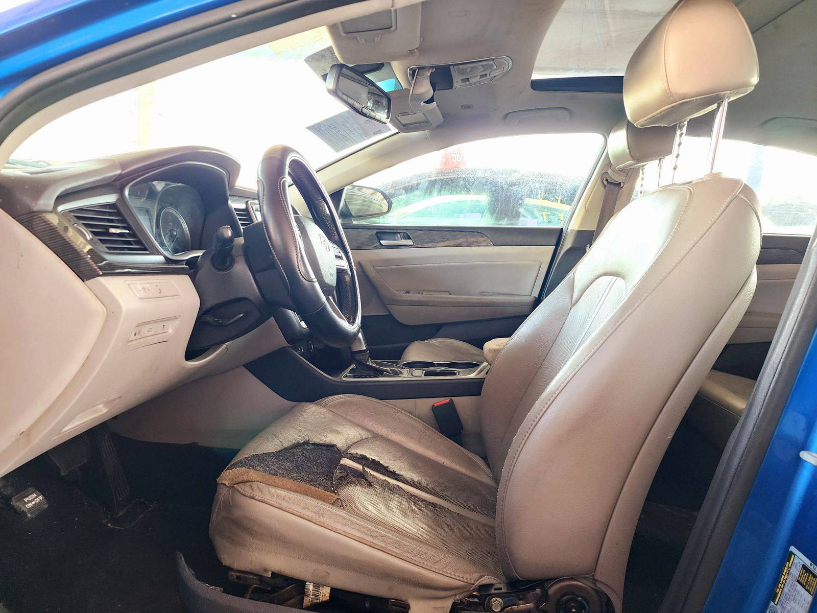 2018 HYUNDAI SONATA — 172162 Miles — Lot 300524 — Souq - Marhaba Auctions Used Cars - Image 9