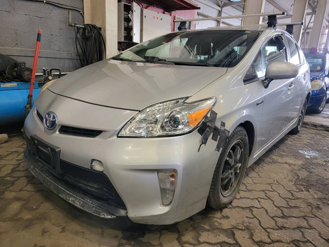 2014 TOYOTA PRIUS — 193277 Miles — Lot E1767555 — Main - Marhaba Auctions Used Cars - Image 5