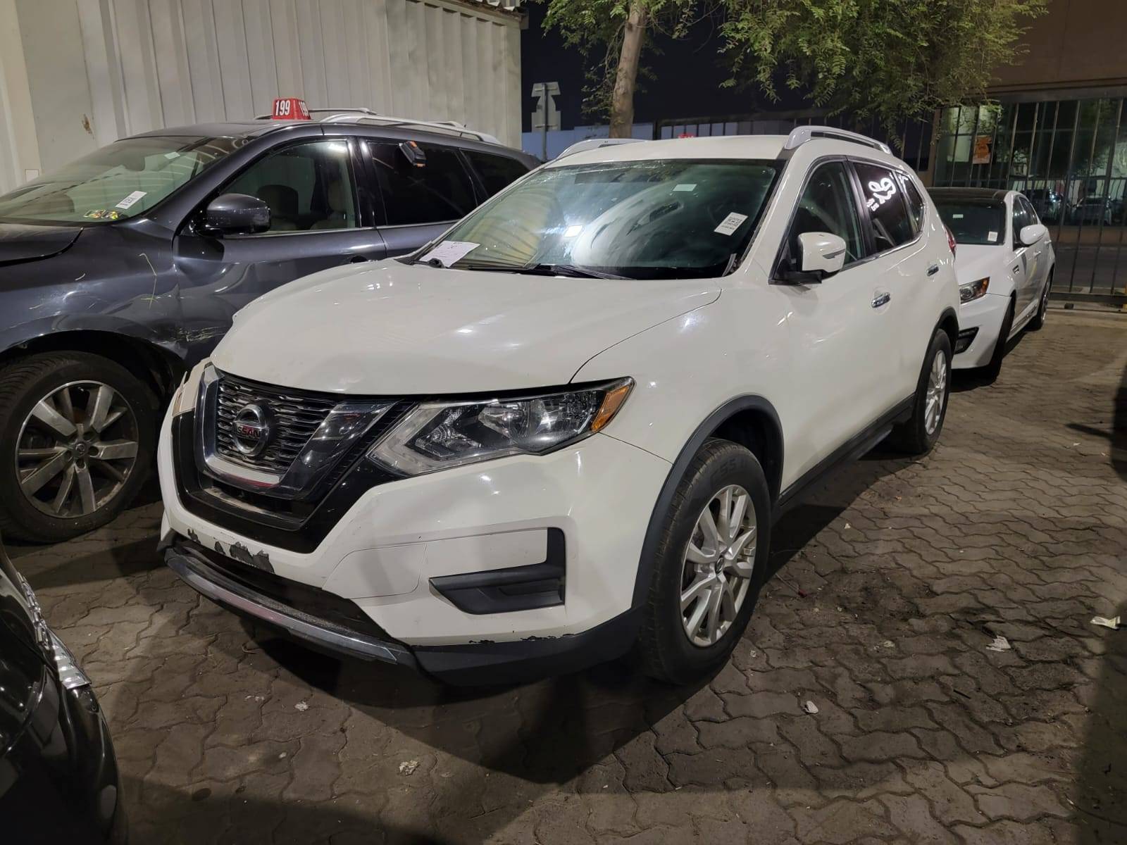 2017 NISSAN ROGUE — 141131 Miles — Lot HC805817 — Souq - Marhaba Auctions Used Cars - Image 5