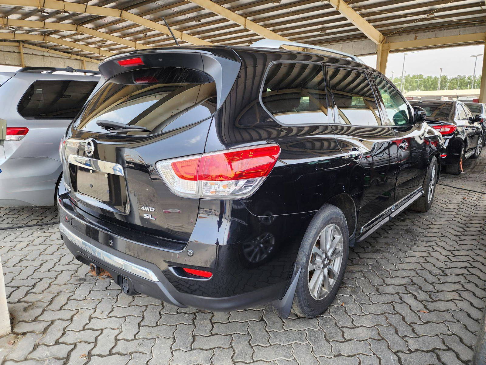 2013 NISSAN PATHFINDER — 164622 Miles — Lot 642249 — Souq - Marhaba Auctions Used Cars - Image 3