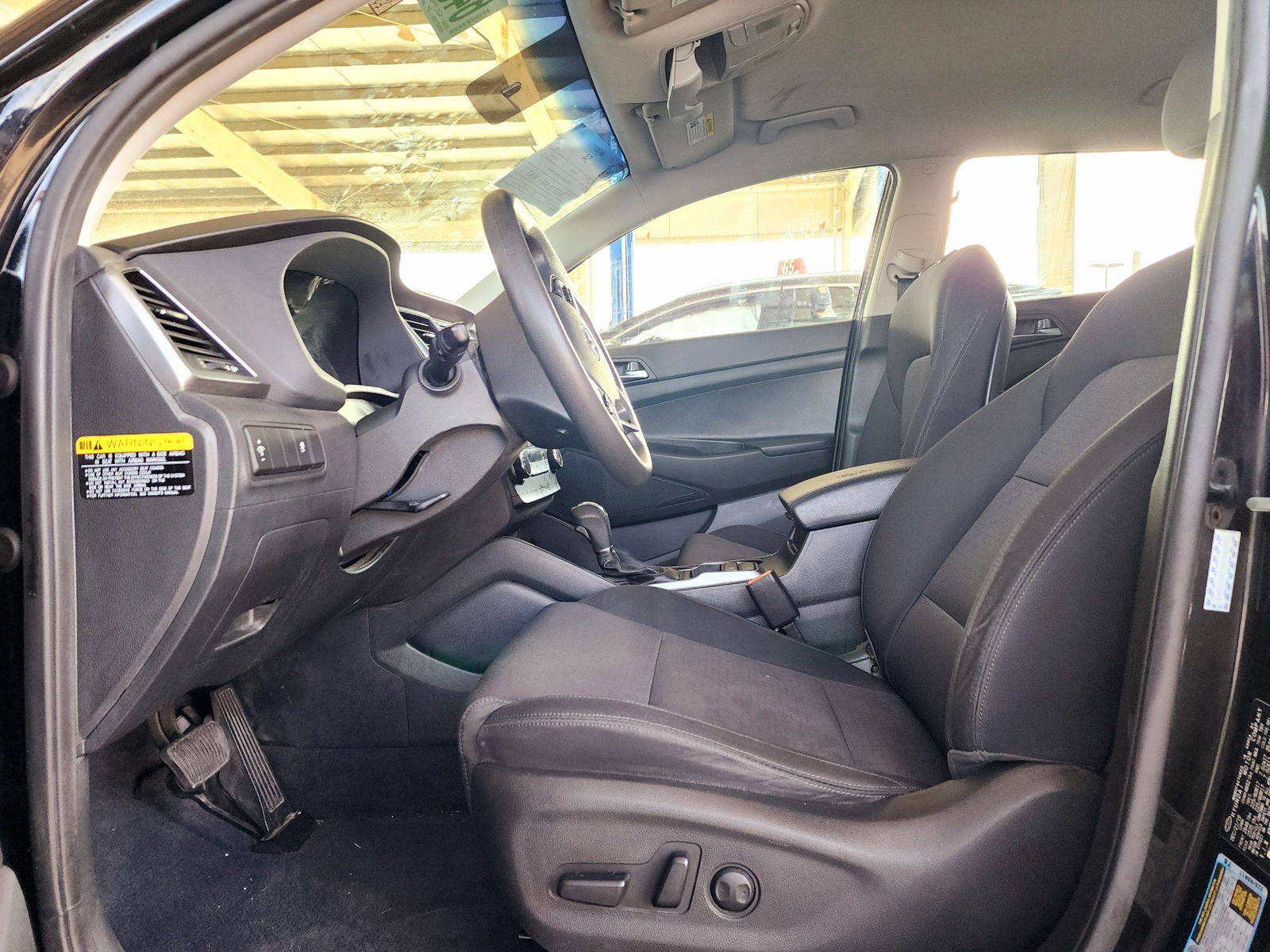 2017 HYUNDAI TUCSON — 145547 Miles — Lot 64076554 — Souq - Marhaba Auctions Used Cars - Image 8