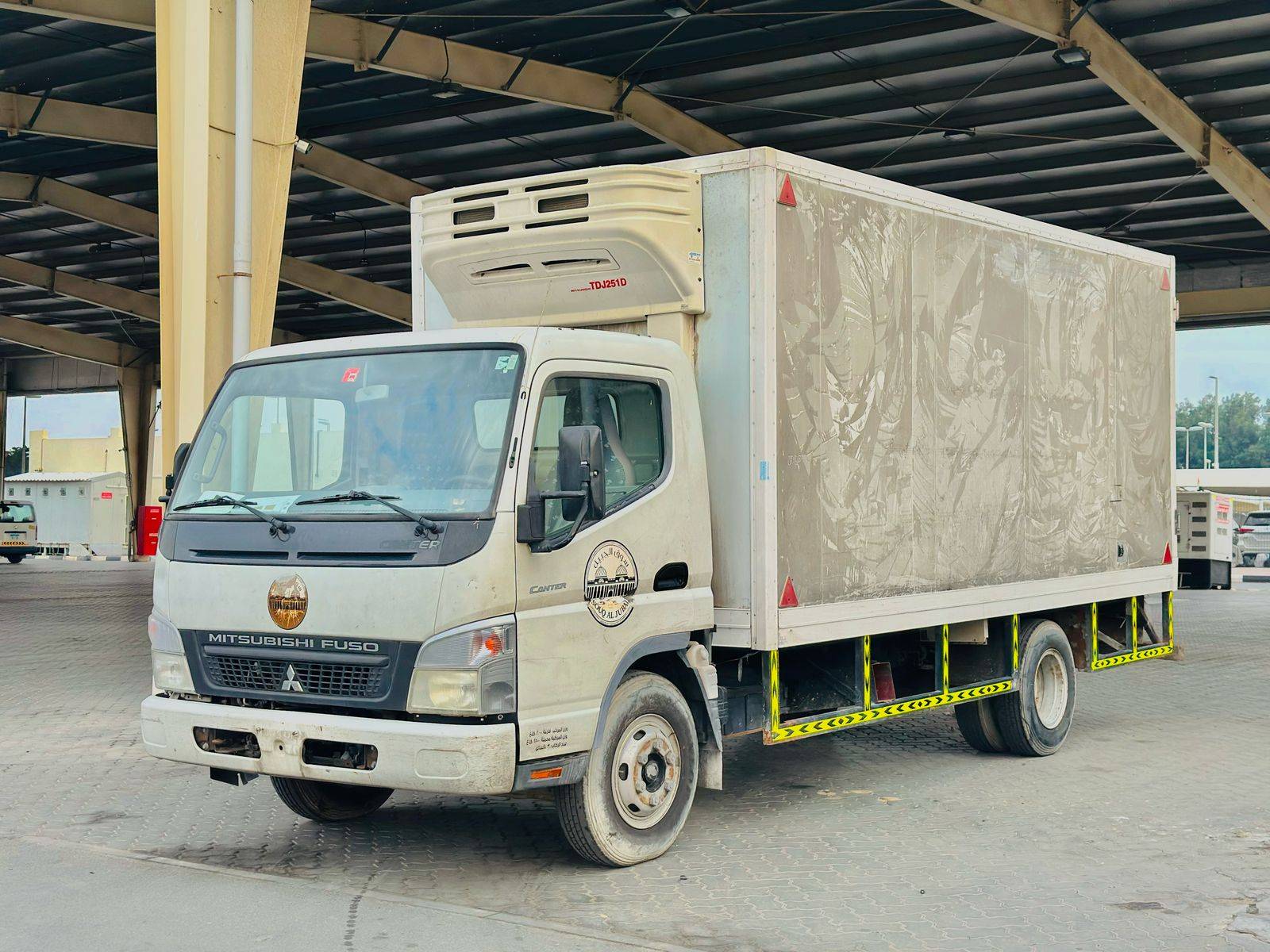 2016 MITSUBISHI CANTER FUSO — 116864 KM — Lot GK013752 — Souq - Marhaba Auctions Used Cars - Image 4