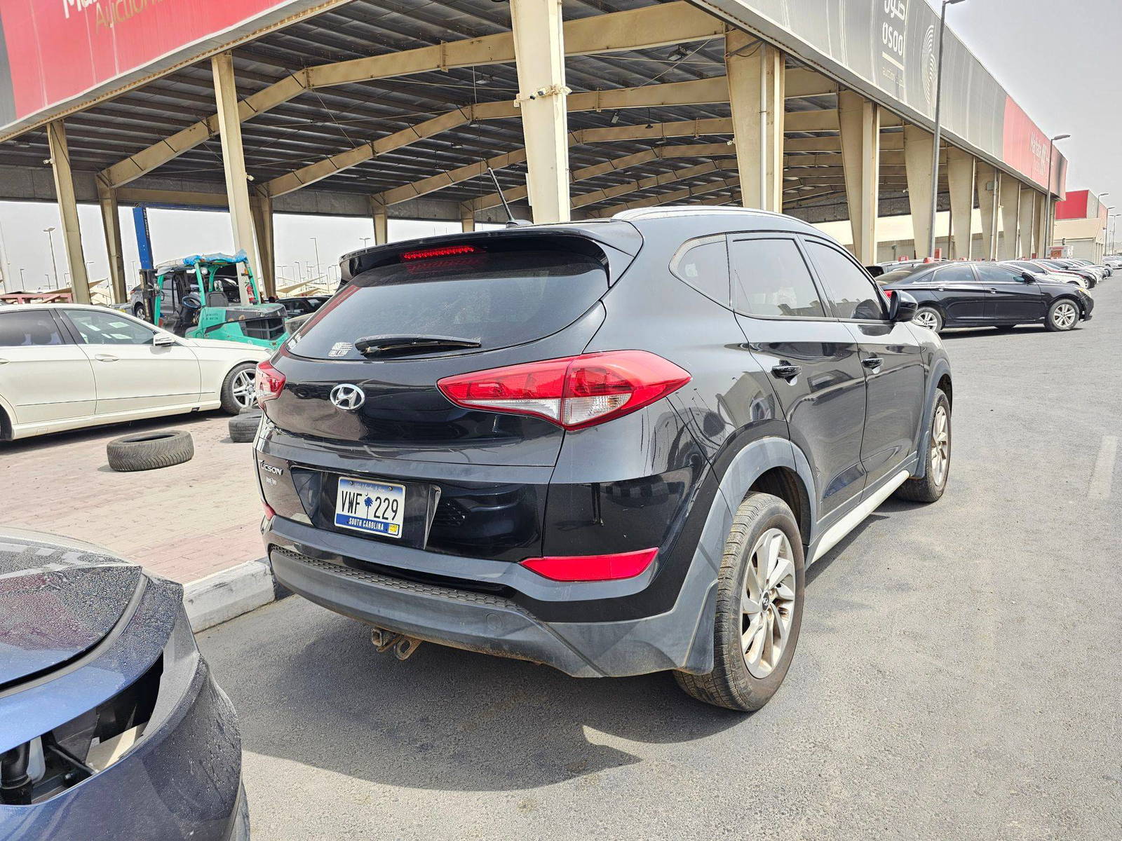 2017 HYUNDAI TUCSON — 159725 Miles — Lot 1252230 — Souq - Marhaba Auctions Used Cars - Image 4