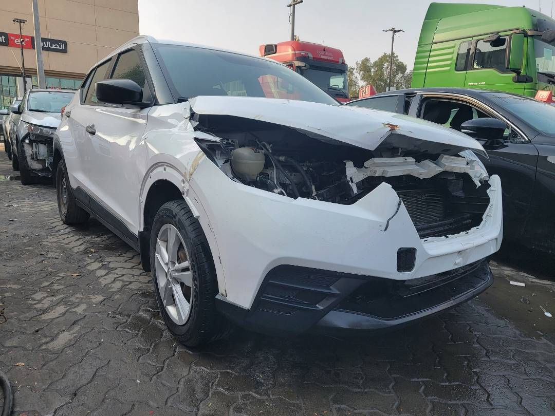 2018 NISSAN KICKS — 71399 Miles — Lot 534834 — Main - Marhaba Auctions Used Cars - Image 4