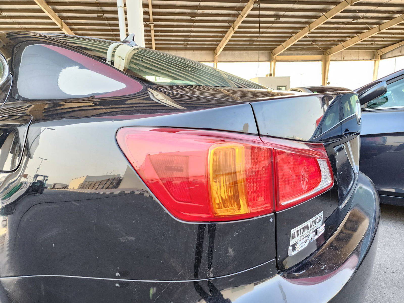 2009 LEXUS IS 250 — 160105 Miles — Lot 54831024 — Souq - Marhaba Auctions Used Cars - Image 10