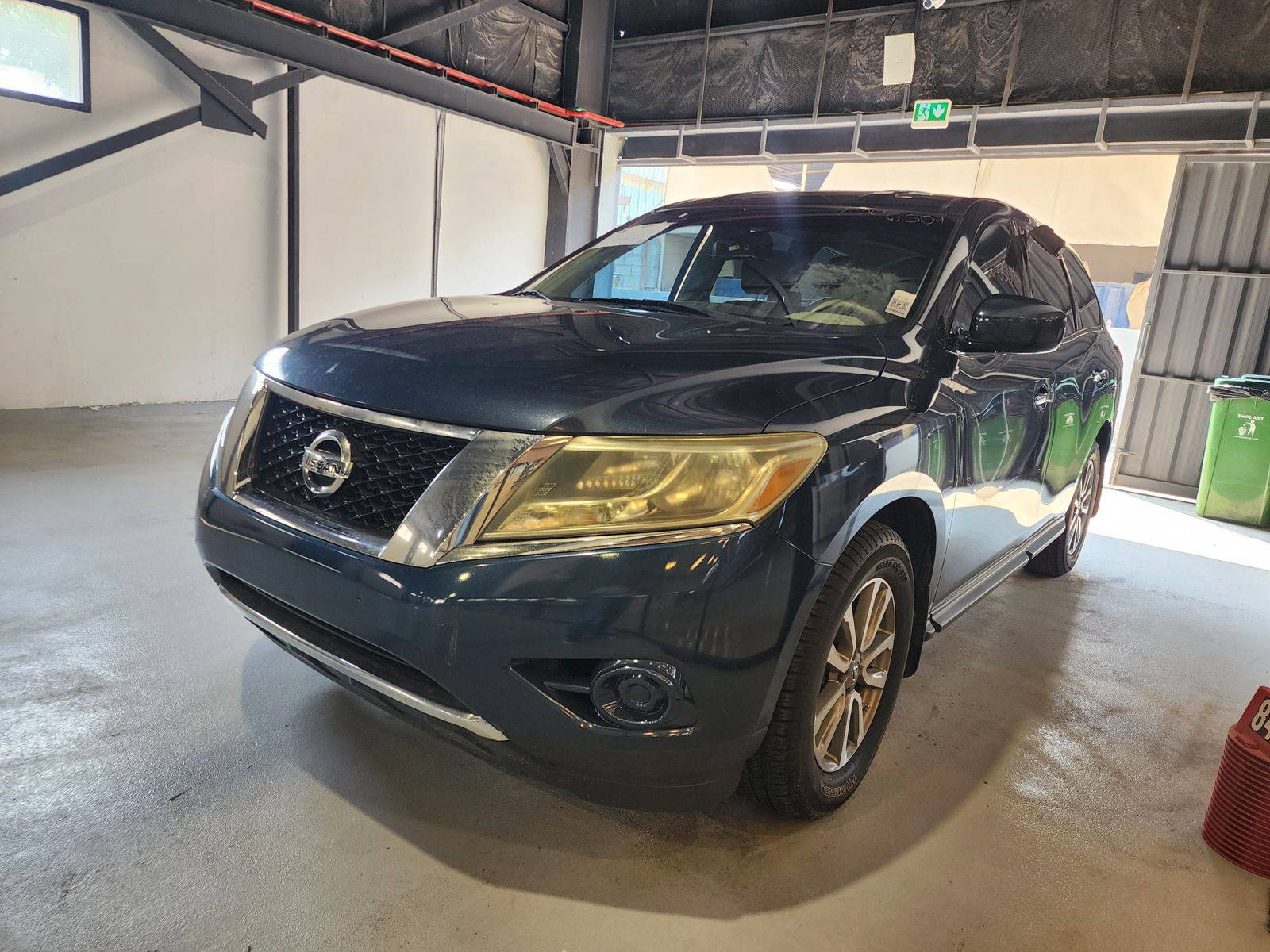2014 NISSAN PATHFINDER — 172389 Miles — Lot 93229 — Souq - Marhaba Auctions Used Cars - Image 4