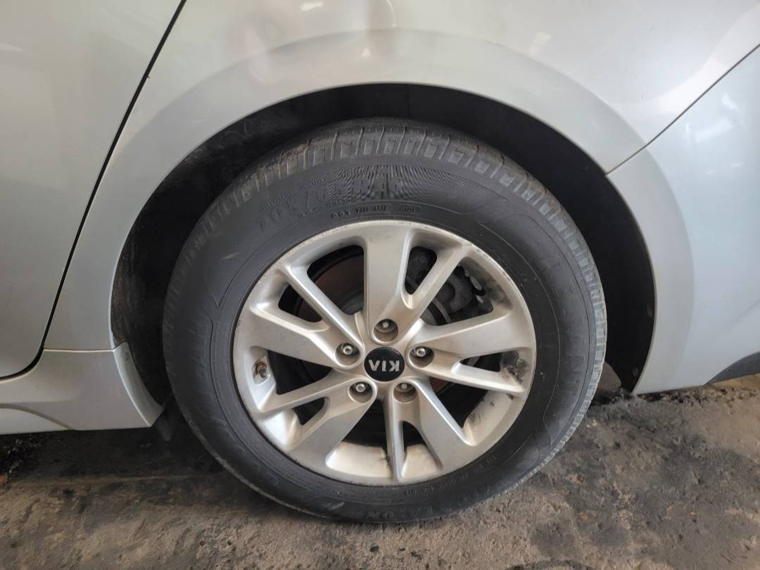 2019 KIA OPTIMA — 154417 Miles — Lot 45333524 — Ind. 12 - Marhaba Auctions Used Cars - Image 10