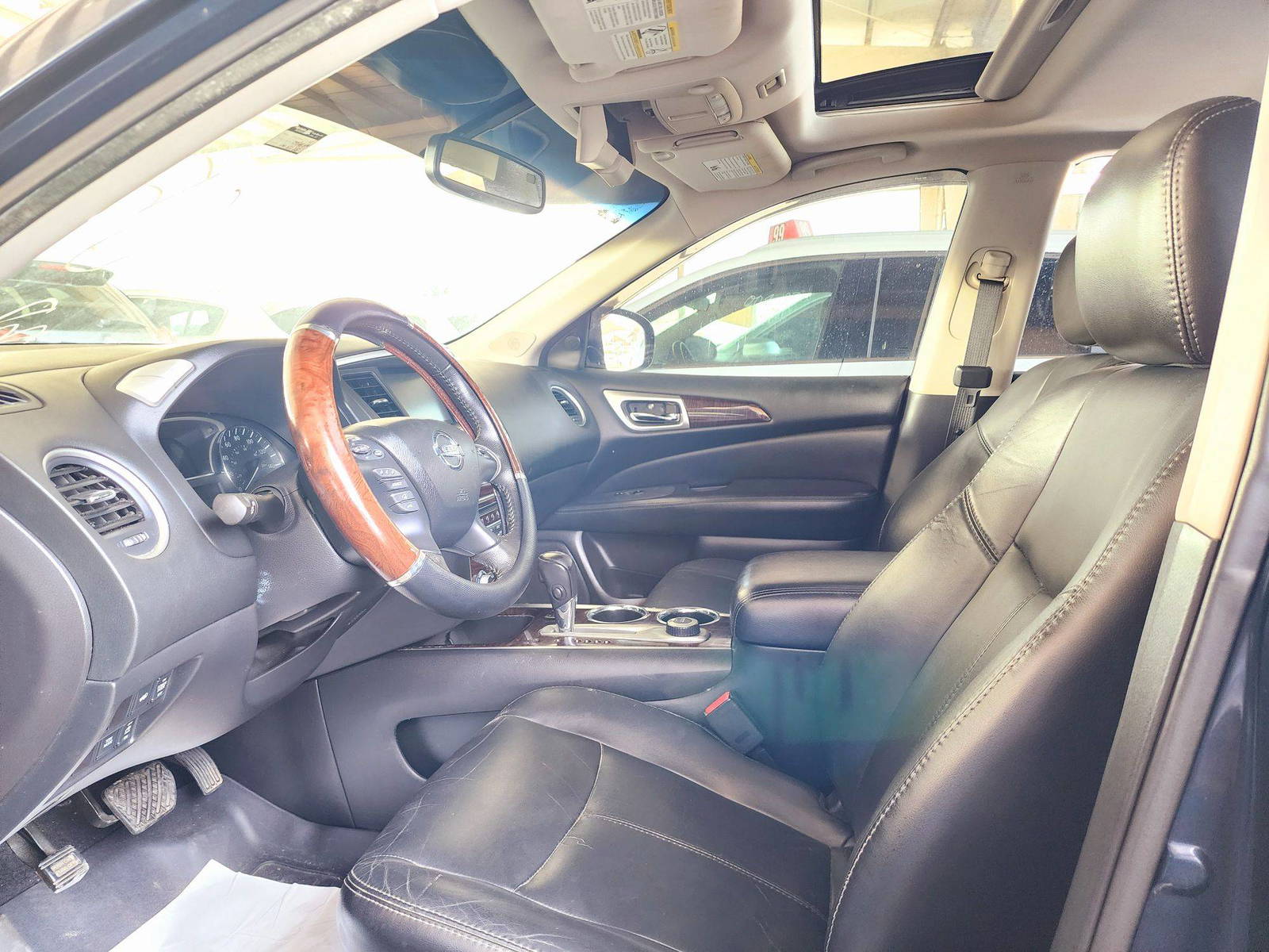 2014 NISSAN PATHFINDER — 145138 Miles — Lot 240003 — Souq - Marhaba Auctions Used Cars - Image 9
