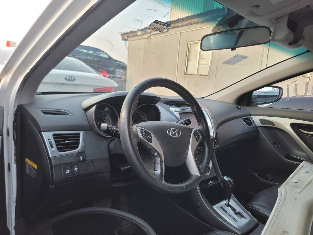 2012 HYUNDAI AVANTE — 132983 KM — Lot 613870 — Main - Marhaba Auctions Used Cars - Image 6