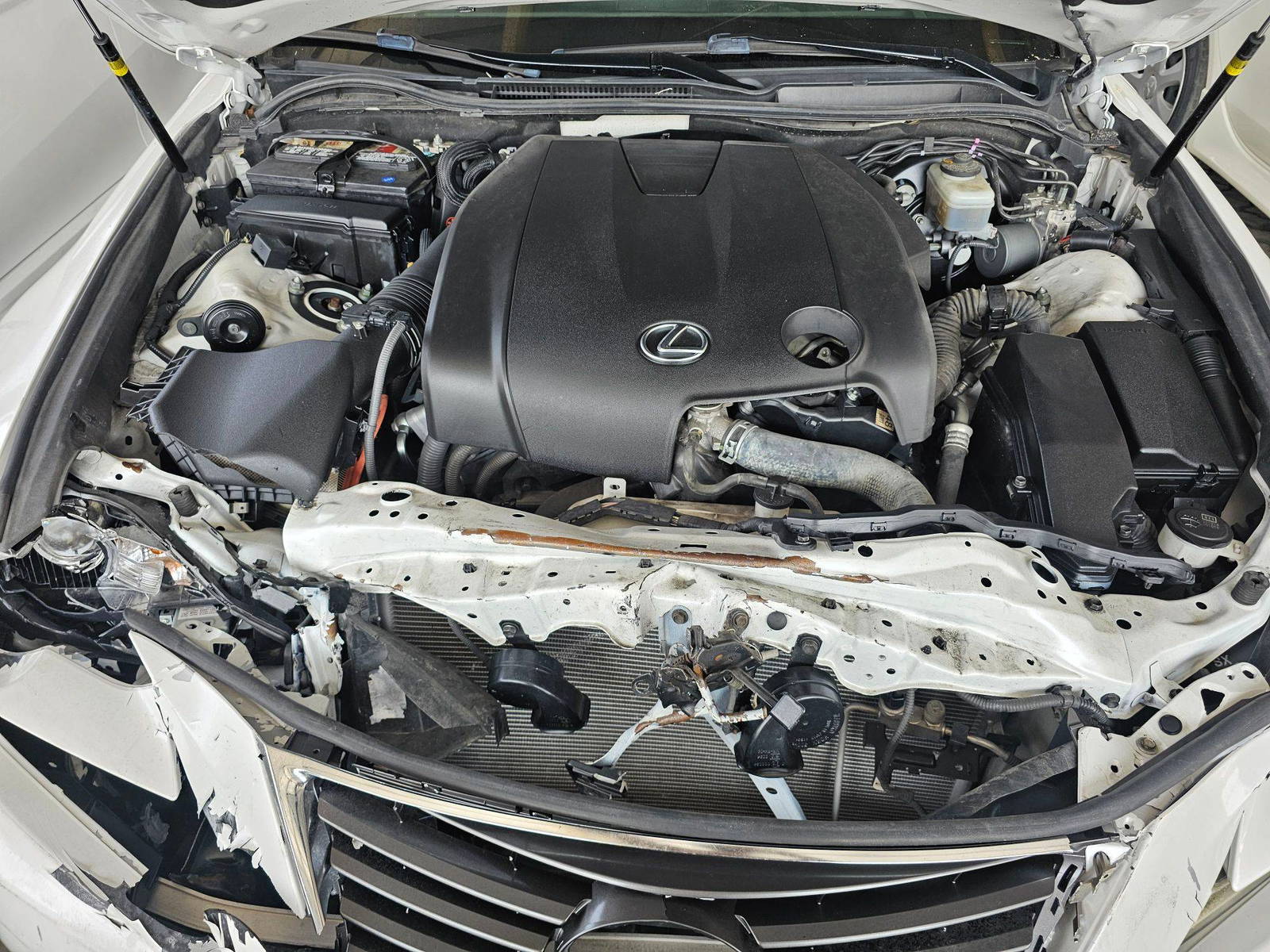 2014 LEXUS IS 250 — 142025 Miles — Lot 5028768 — Souq - Marhaba Auctions Used Cars - Image 12