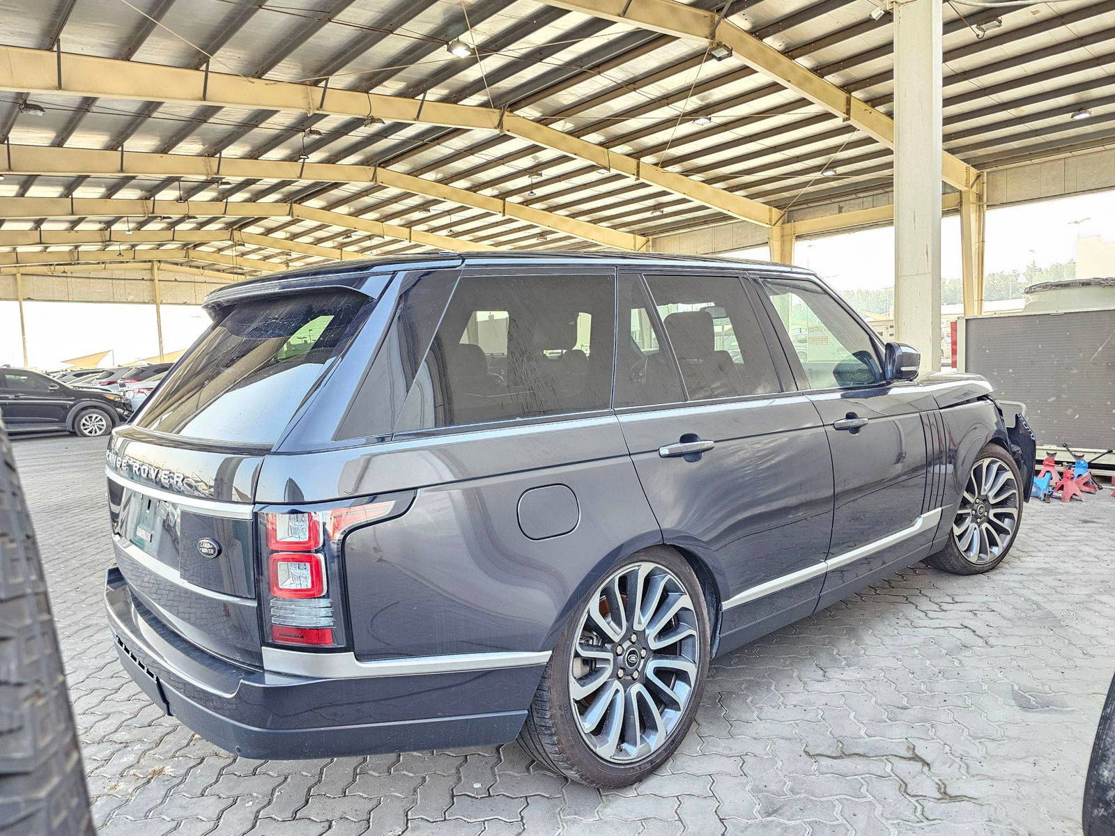 2013 LAND ROVER RANGE ROVER — 104531 Miles — Lot F4DA121299 — Ind. 12 - Marhaba Auctions Used Cars - Image 3