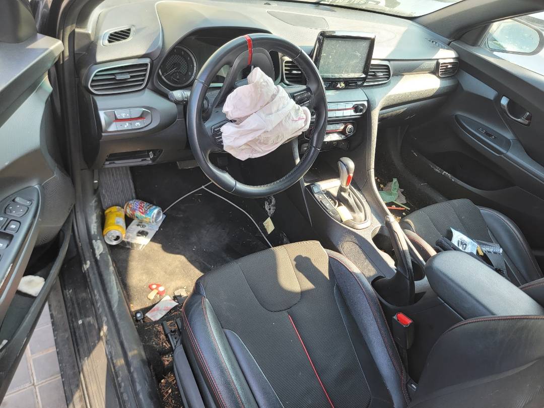 2019 HYUNDAI VELOSTER — 49492 Miles — Lot 51521012 - Marhaba Auctions Used Cars - Image 8