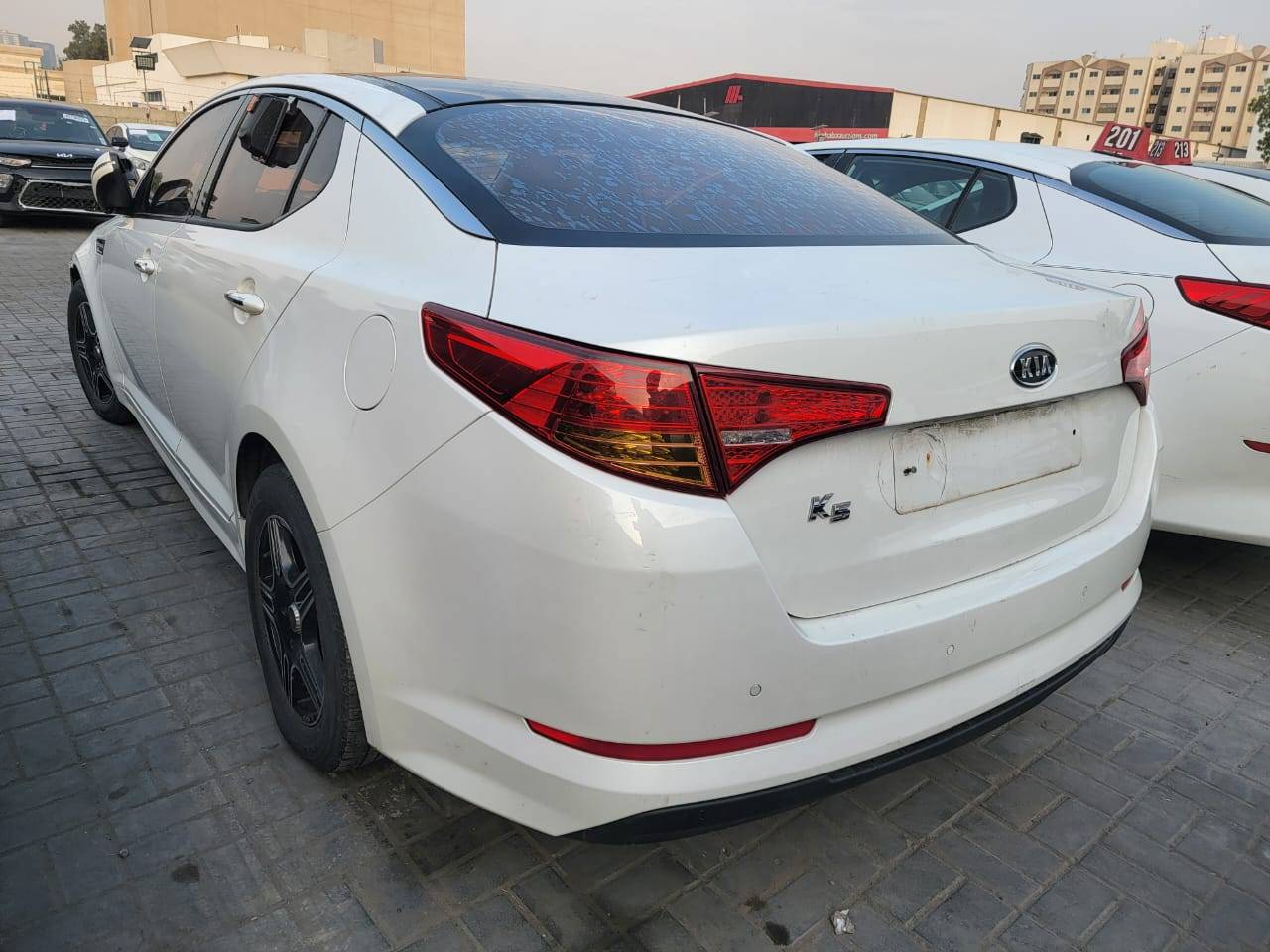 2011 KIA K5 — 172084 KM — Lot 098832 — Main - Marhaba Auctions Used Cars - Image 6