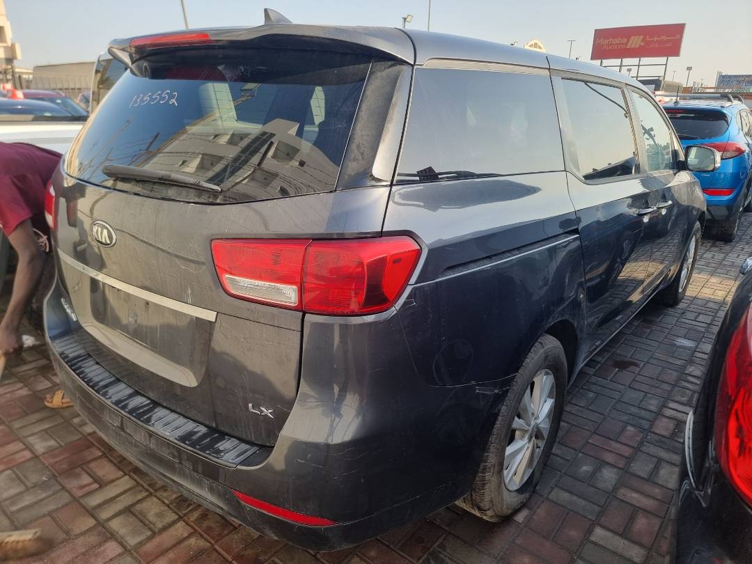 2017 KIA SEDONA — 157263 Miles — Lot 125487 — Ind. 12 - Marhaba Auctions Used Cars - Image 4
