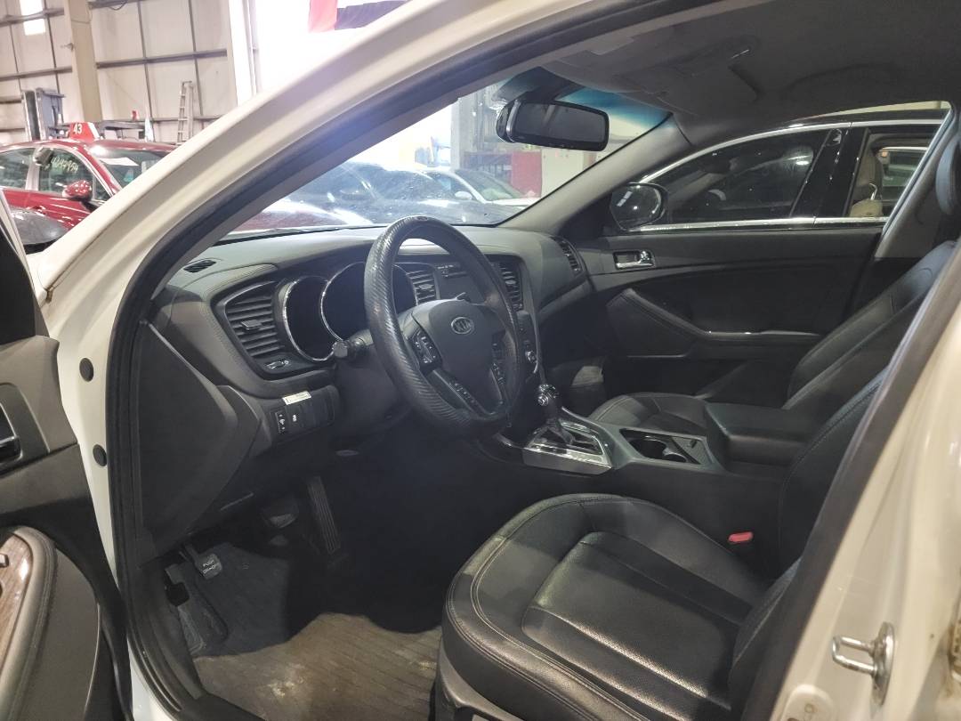 2011 KIA K5 — 241784 KM — Lot 134303 — Main - Marhaba Auctions Used Cars - Image 6