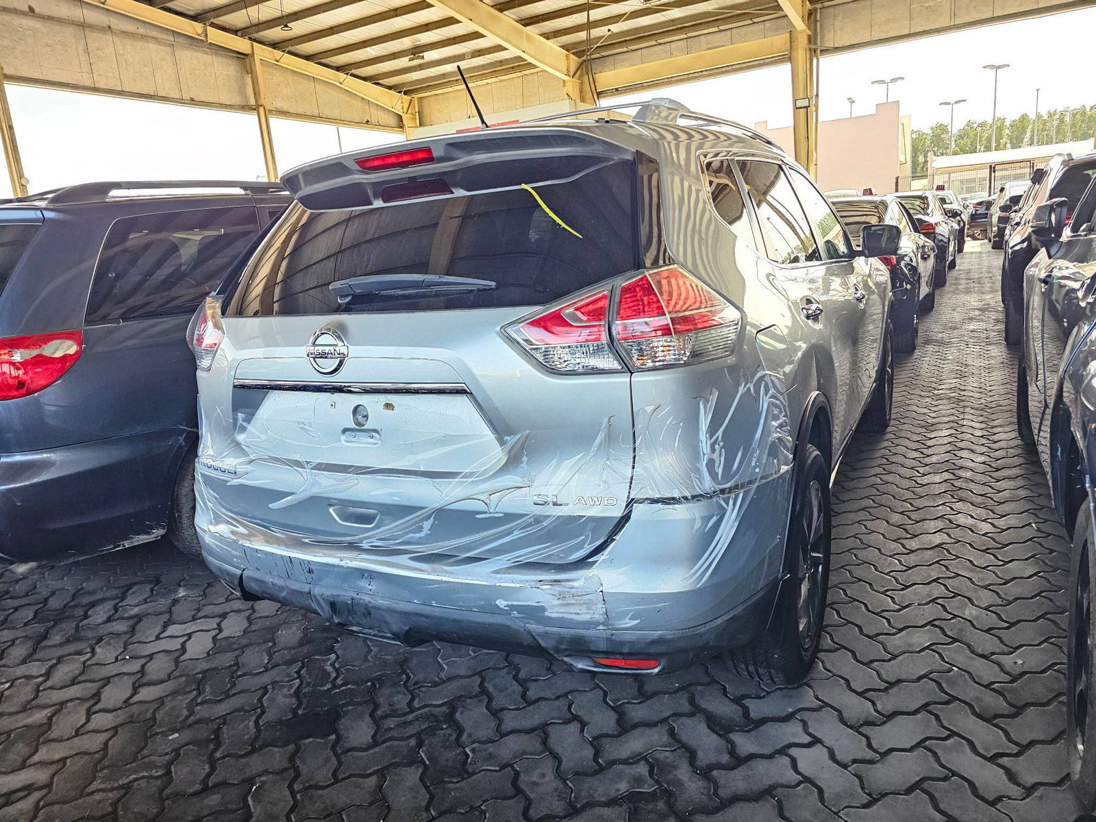 2015 NISSAN ROGUE — 142840 Miles — Lot 805104 — Souq - Marhaba Auctions Used Cars - Image 3