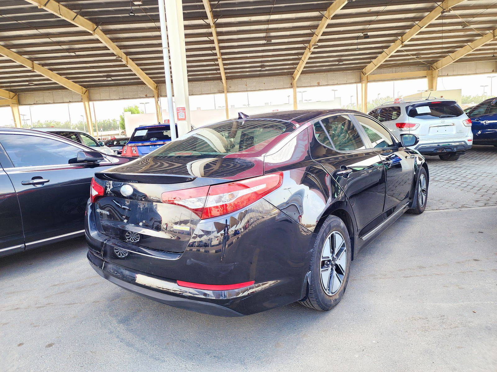 2013 KIA OPTIMA — 161982 KM — Lot 5057707 — Souq - Marhaba Auctions Used Cars - Image 3