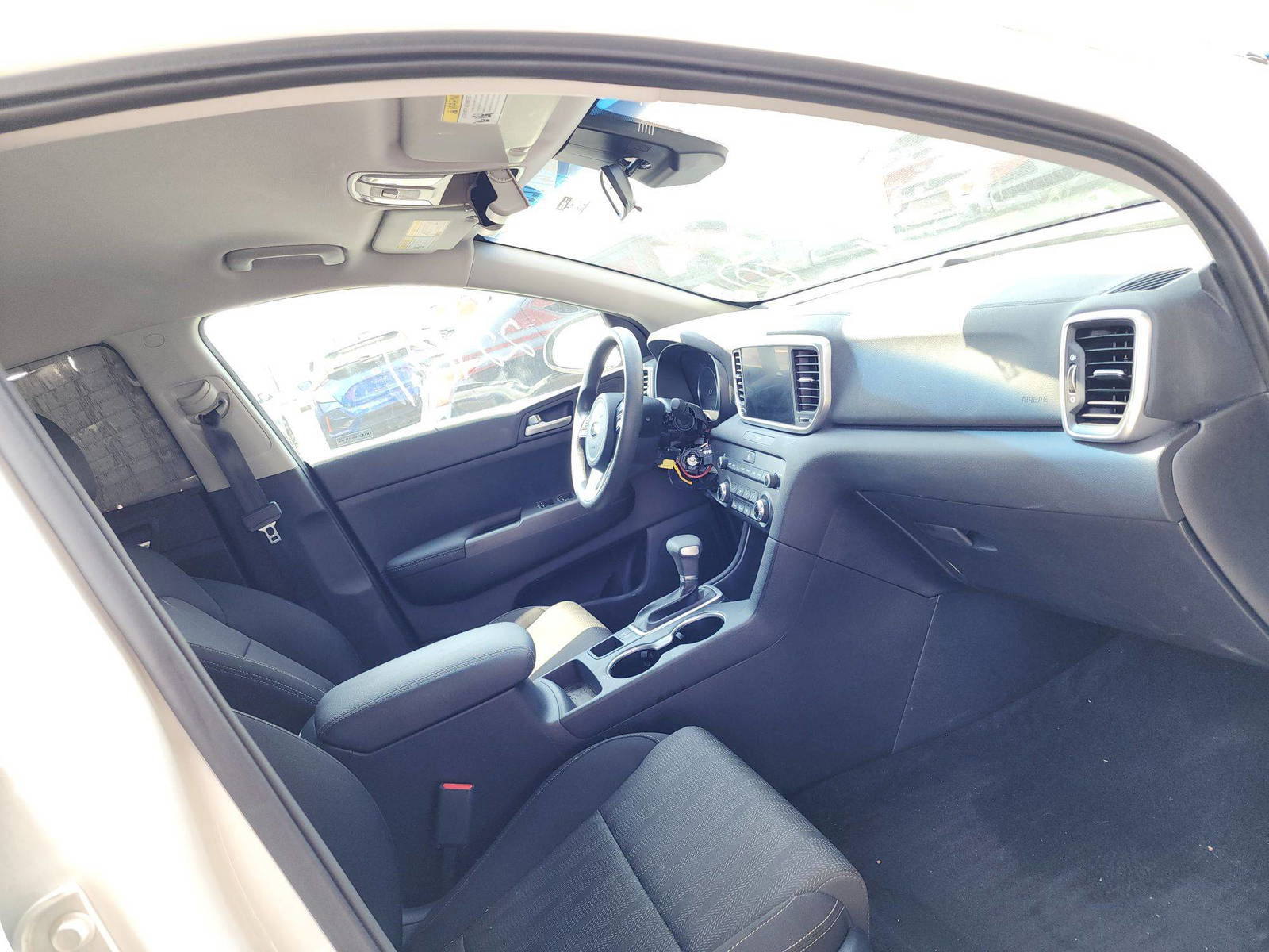 2021 KIA SPORTAGE — 22167 Miles — Lot 47125133 — Souq - Marhaba Auctions Used Cars - Image 5