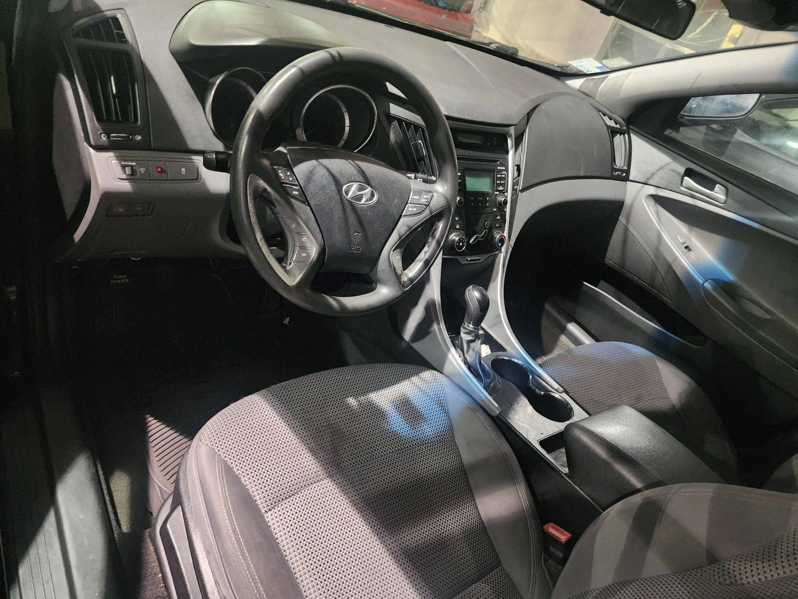 2011 HYUNDAI SONATA — 314187 Miles — Lot 74107823 - Marhaba Auctions Used Cars - Image 4