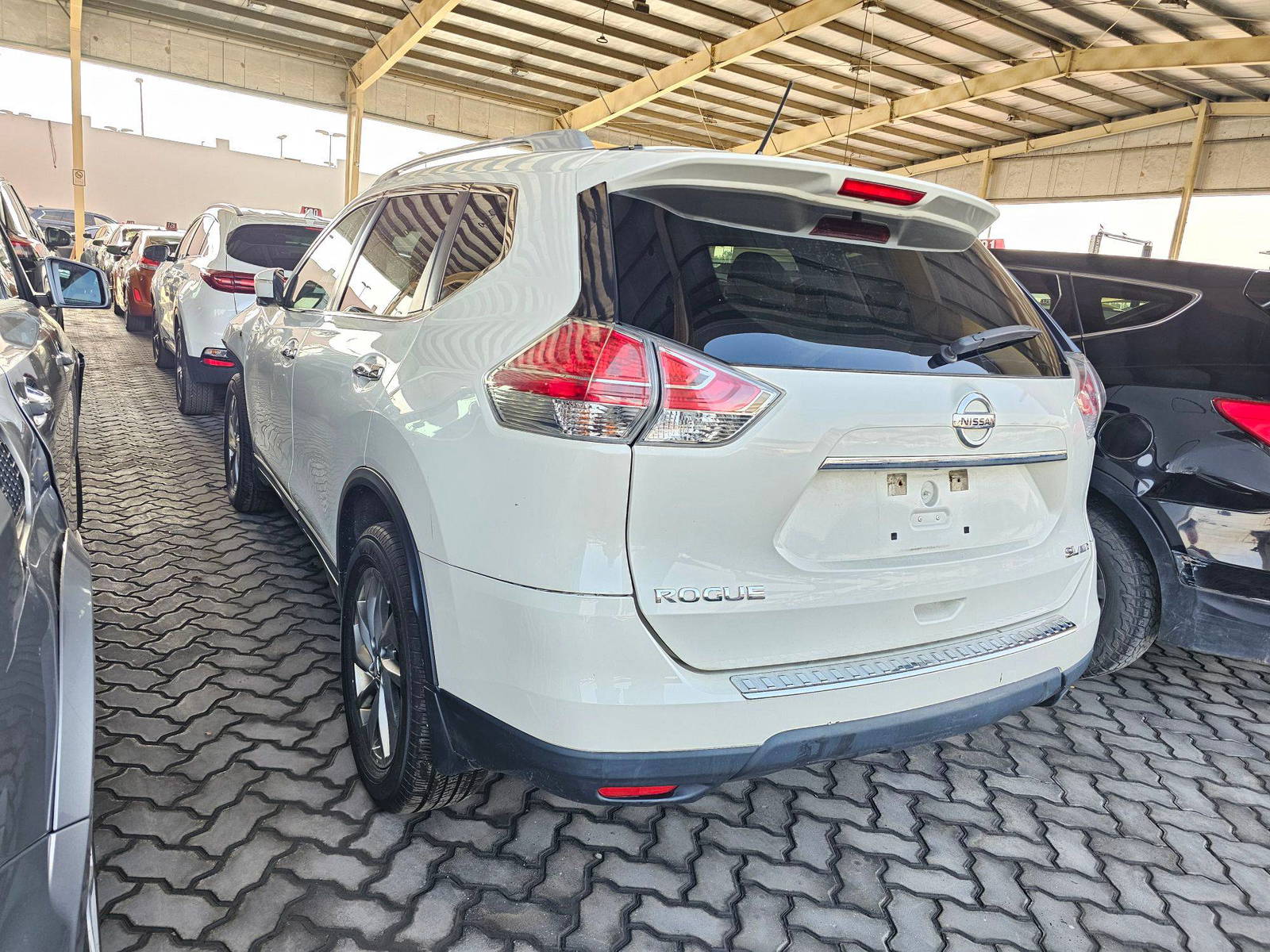 2015 NISSAN ROGUE — 169085 Miles — Lot C785935 — Souq - Marhaba Auctions Used Cars - Image 3