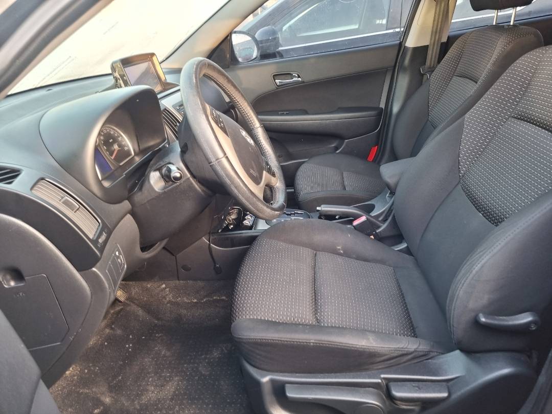 2009 HYUNDAI i30 — 103759 KM — Lot 125487 — Ind. 12 - Marhaba Auctions Used Cars - Image 8