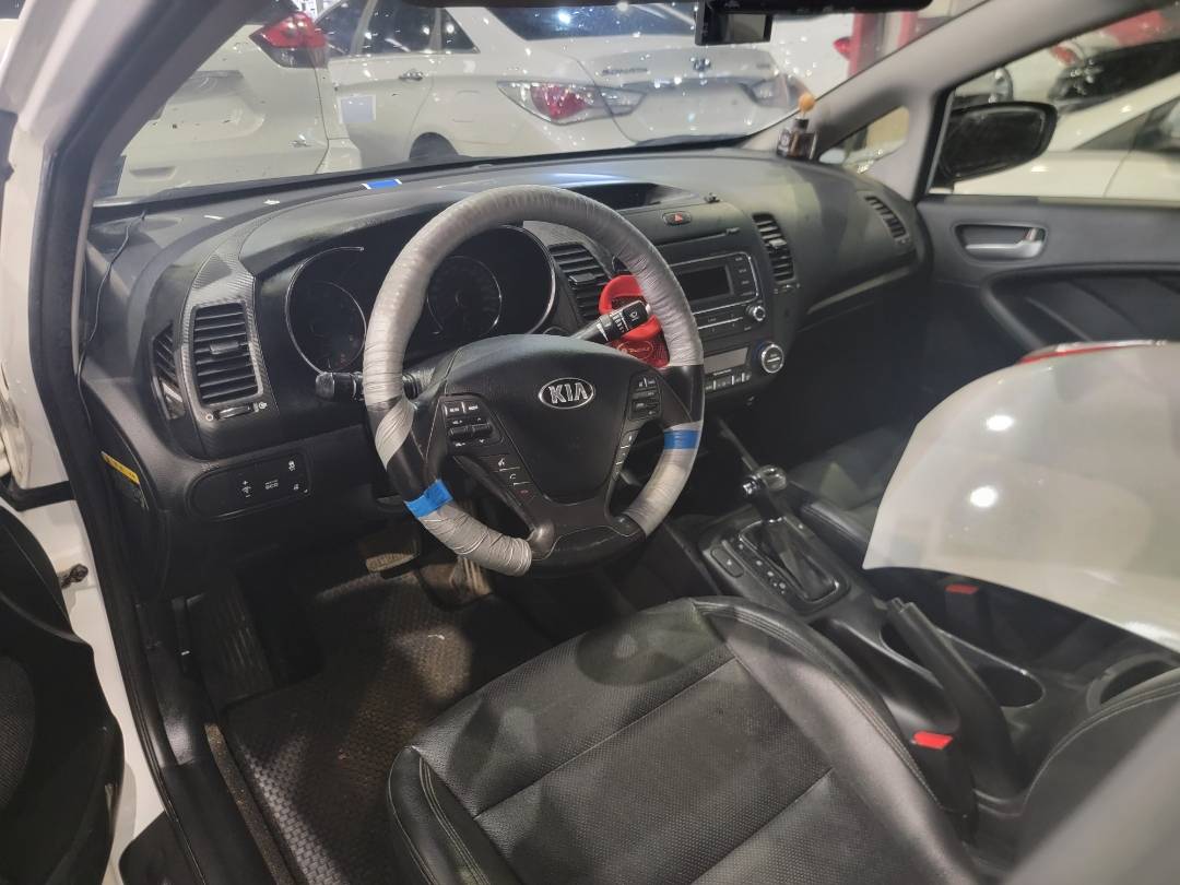 2014 KIA K3 — 185949 KM — Lot 171467 — Main - Marhaba Auctions Used Cars - Image 8