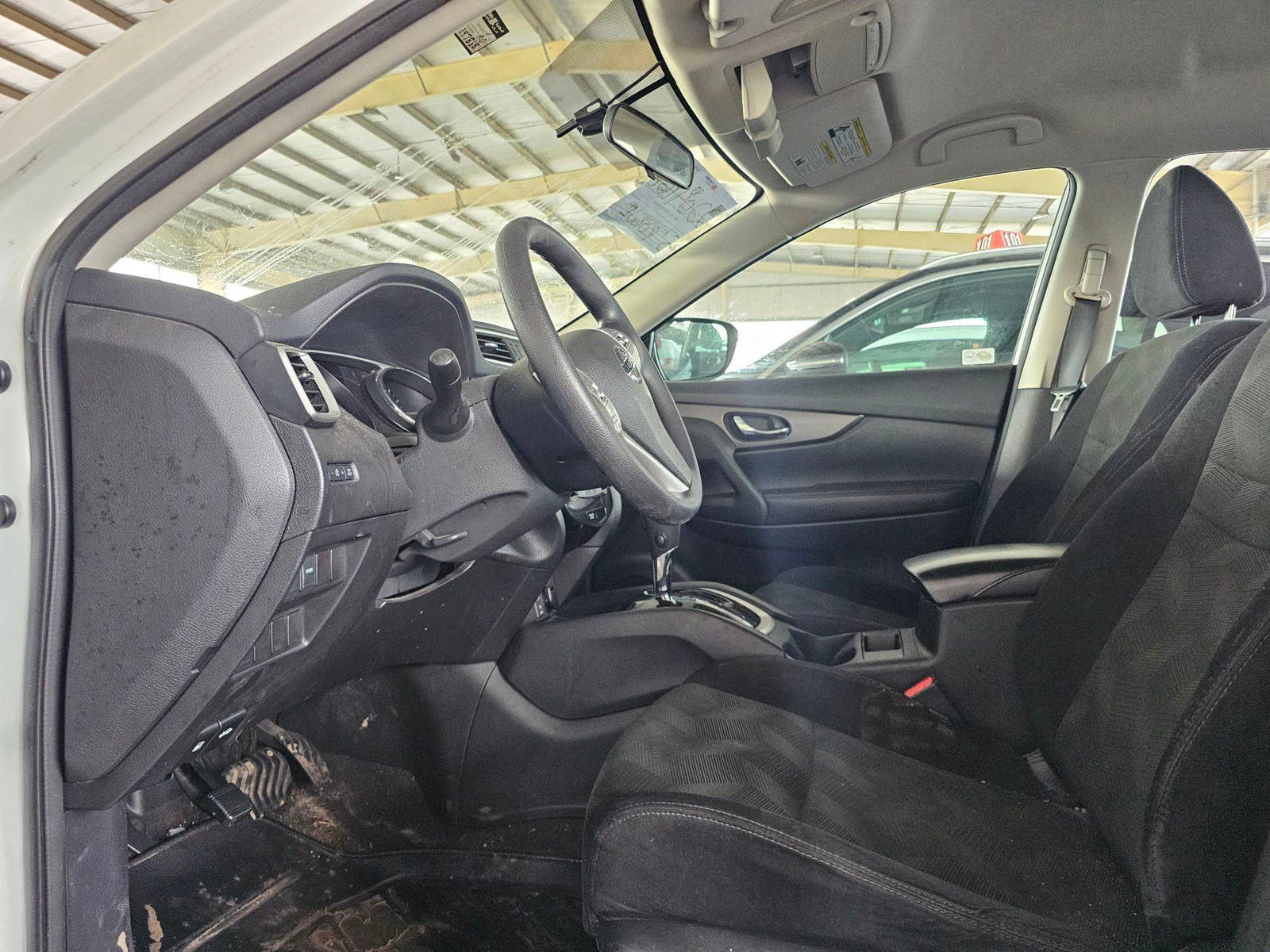 2015 NISSAN ROGUE — 177868 KM — Lot 12204166 — Souq - Marhaba Auctions Used Cars - Image 8
