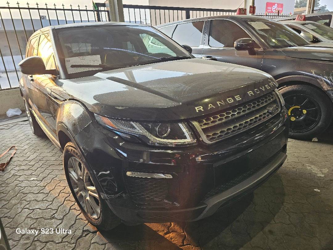 LAND ROVER RANGE ROVER EVOQUE SE