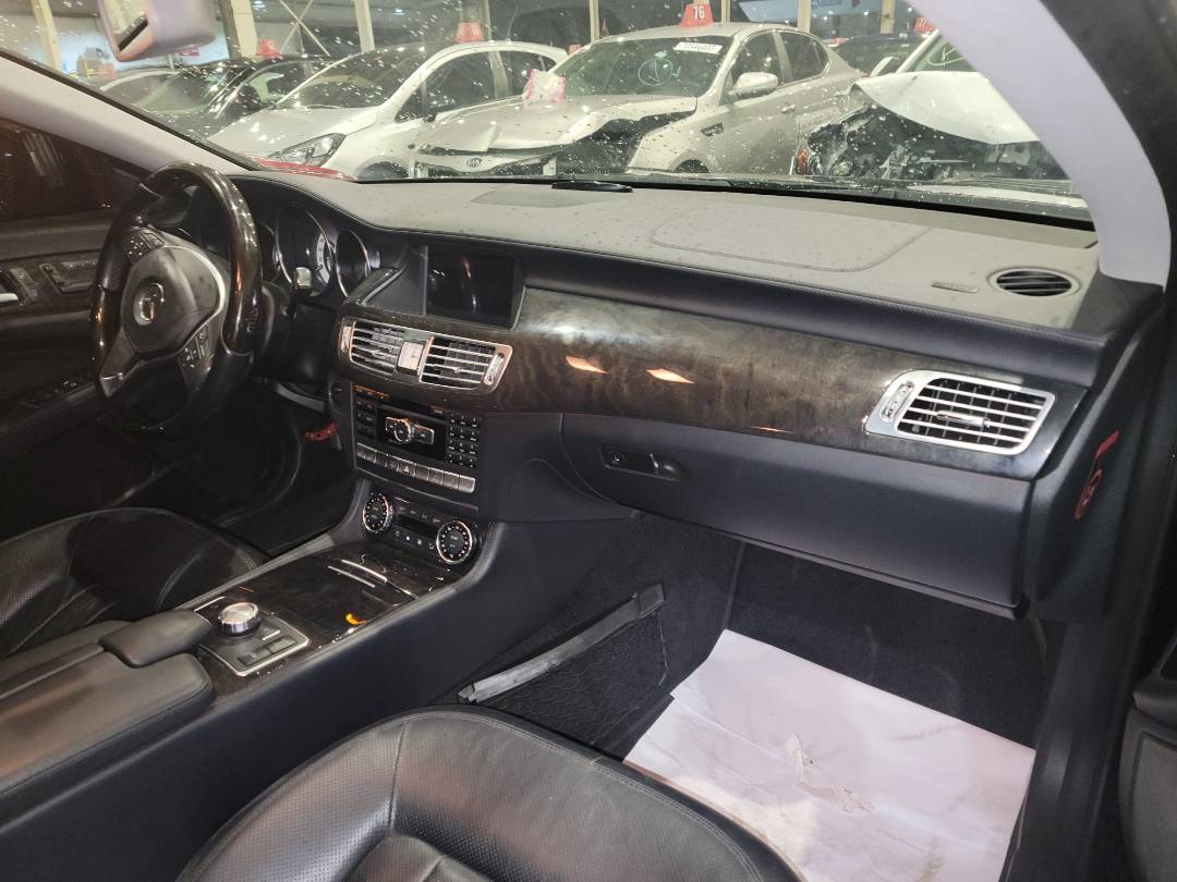 2012 MERCEDES BENZ CLS 350 — 102128 KM — Lot B1CA044664 - Marhaba Auctions Used Cars - Image 5
