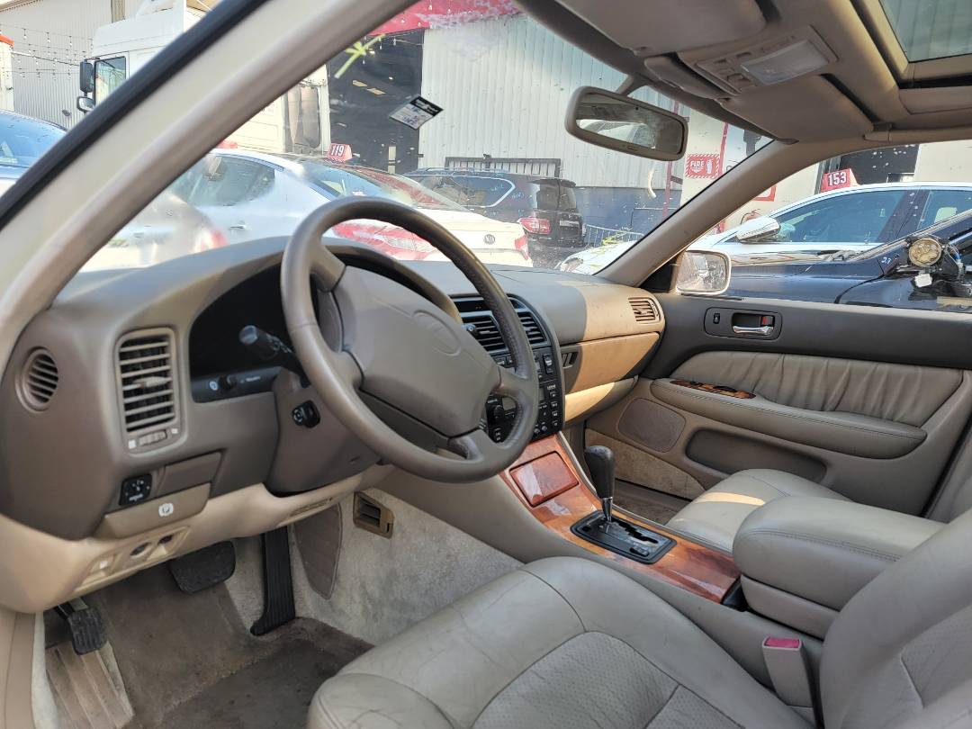 1997 LEXUS LS 400 — 139871 Miles — Lot V0094094 — Main - Marhaba Auctions Used Cars - Image 6