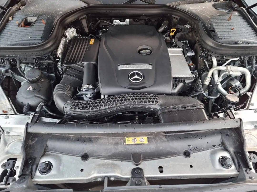 MERCEDES BENZ GLC-300 2018 - Marhaba Auction Used Cars - Image 9