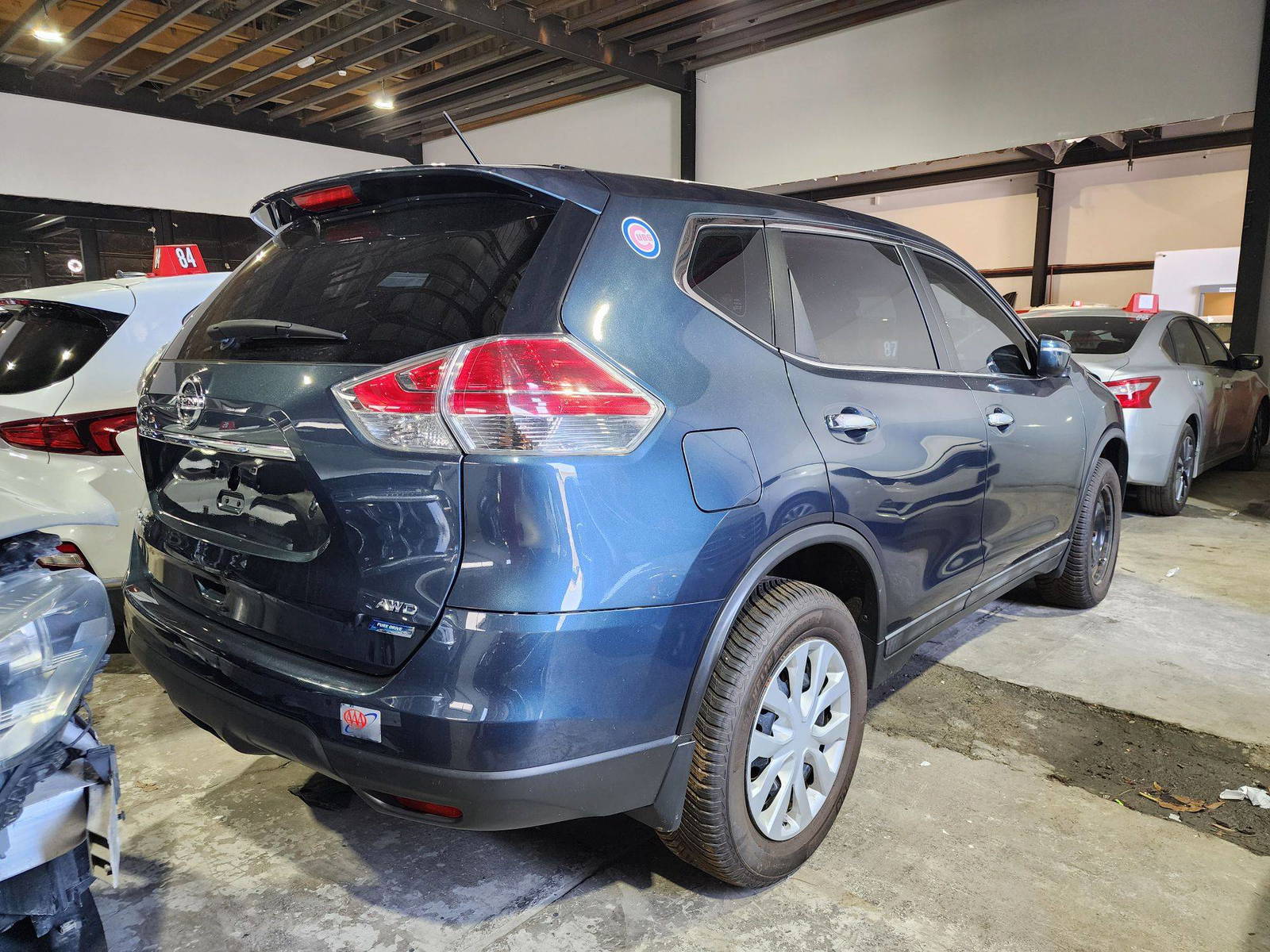 2014 NISSAN ROGUE — 171734 Miles — Lot 41463220 — Al Quoz - Marhaba Auctions Used Cars - Image 3