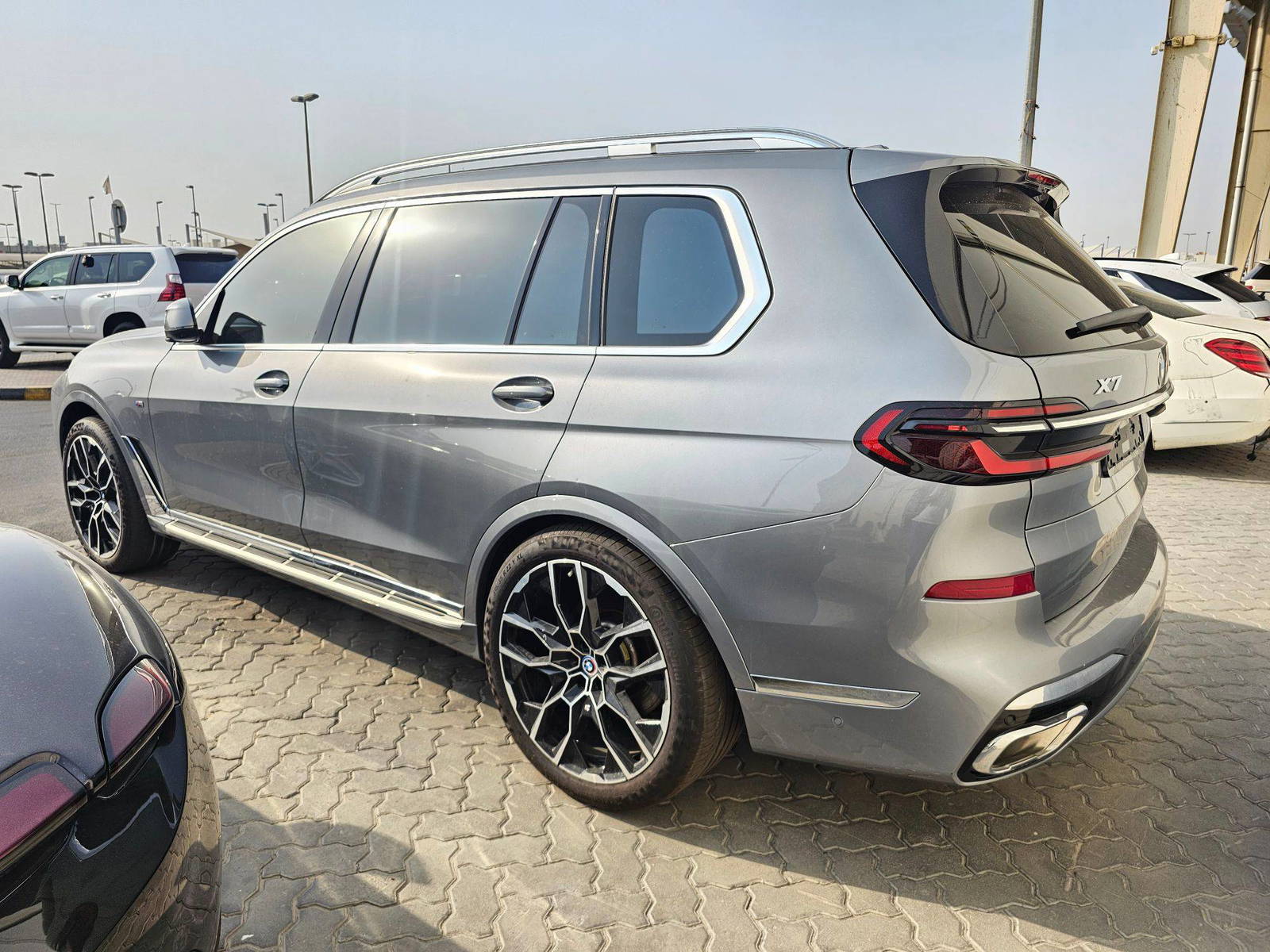 2023 BMW X7 XDRIVE40I — 18042 KM — Lot R32193 — Souq - Marhaba Auctions Used Cars - Image 5