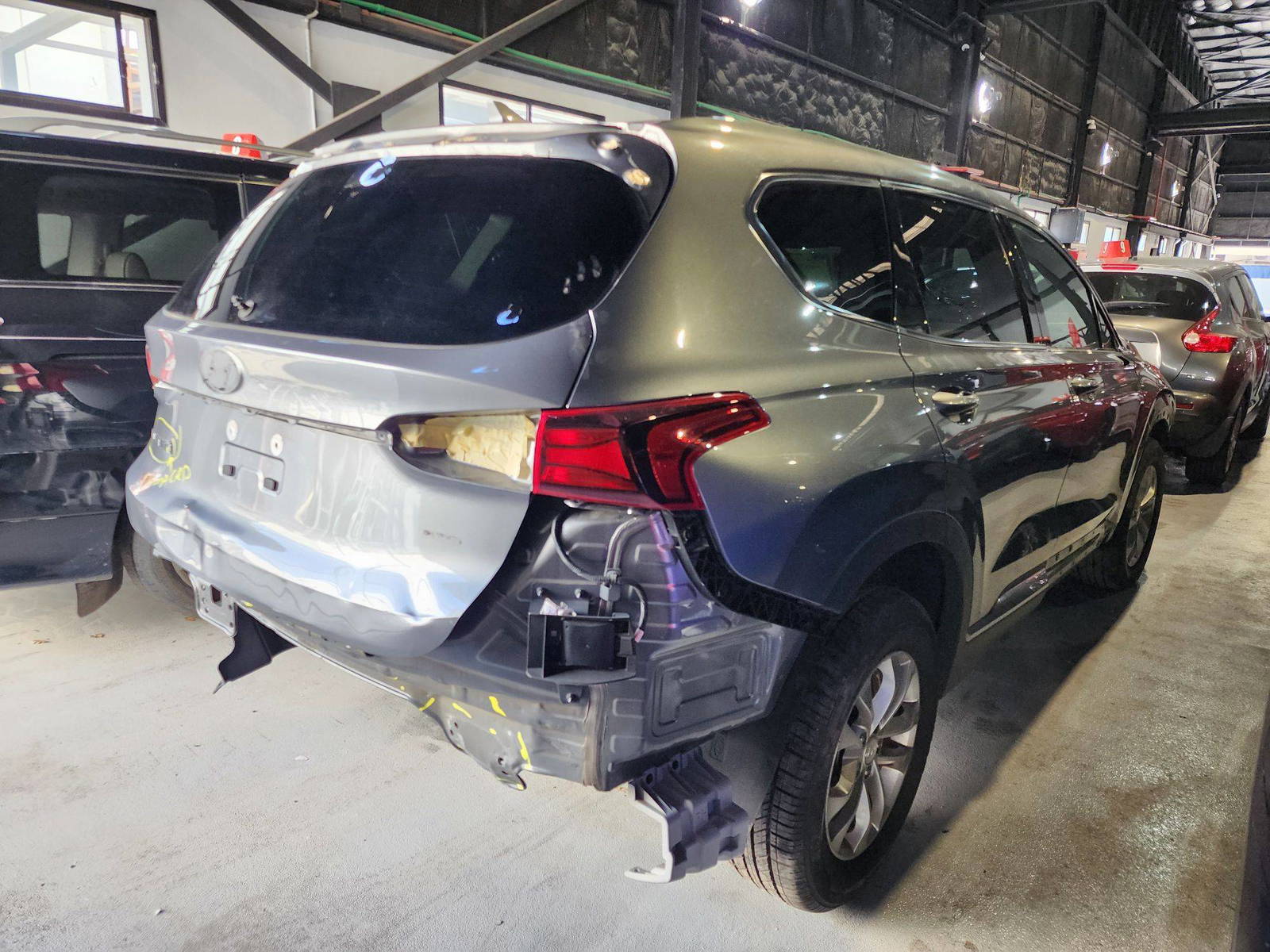 2019 HYUNDAI SANTA FE — 70649 Miles — Lot 90505 — Ind. 12 - Marhaba Auctions Used Cars - Image 4