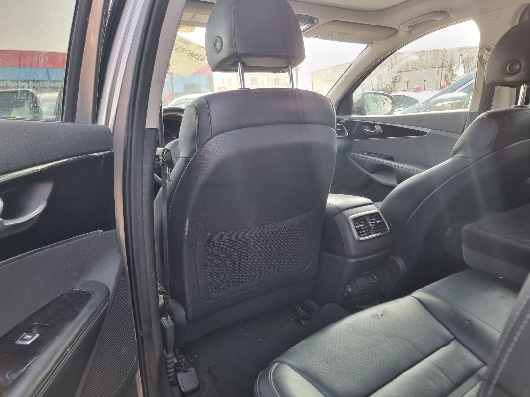 KIA SORENTO 2018 - Marhaba Auction Used Cars - Image 6