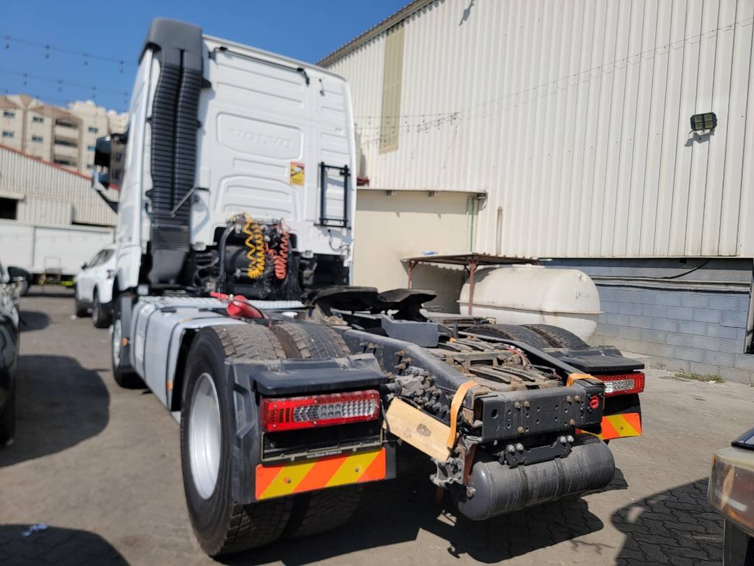2017 VOLVO FH-Series — 899393 KM — Lot 821326 — Main - Marhaba Auctions Used Cars - Image 5
