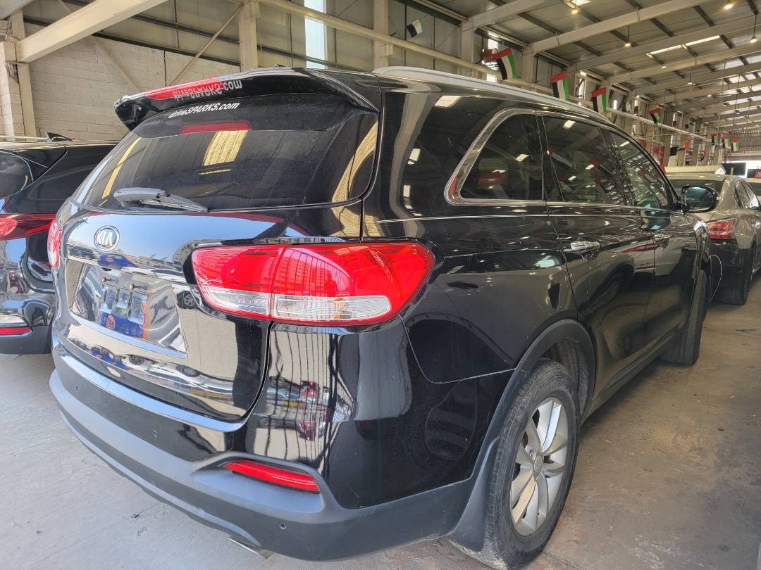 2018 KIA SORENTO — 125116 Miles — Lot 40398014 — Souq - Marhaba Auctions Used Cars - Image 3