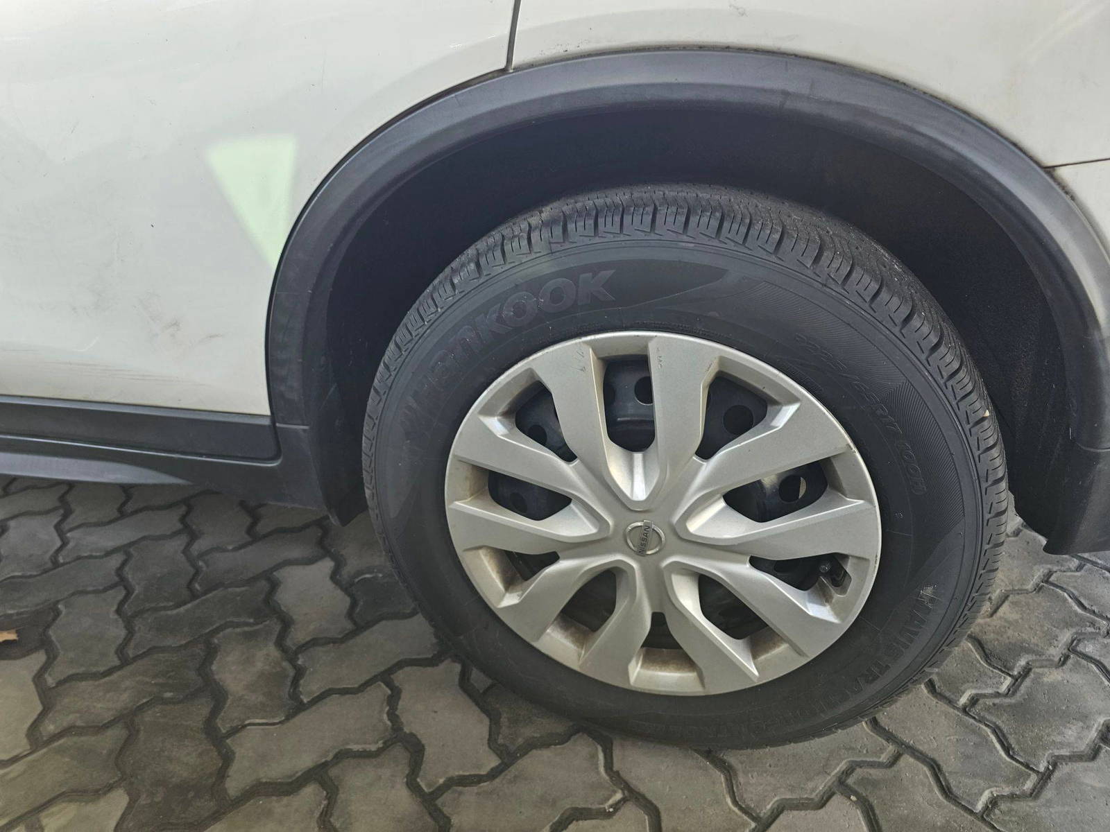 NISSAN ROGUE 2017 - Marhaba Auction Used Cars - Image 9