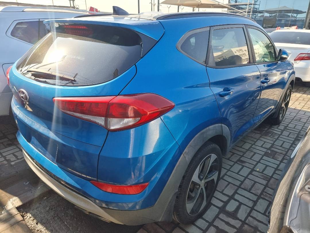 2018 HYUNDAI TUCSON — 170546 Miles — Lot 823186 — Ind. 12 - Marhaba Auctions Used Cars - Image 4