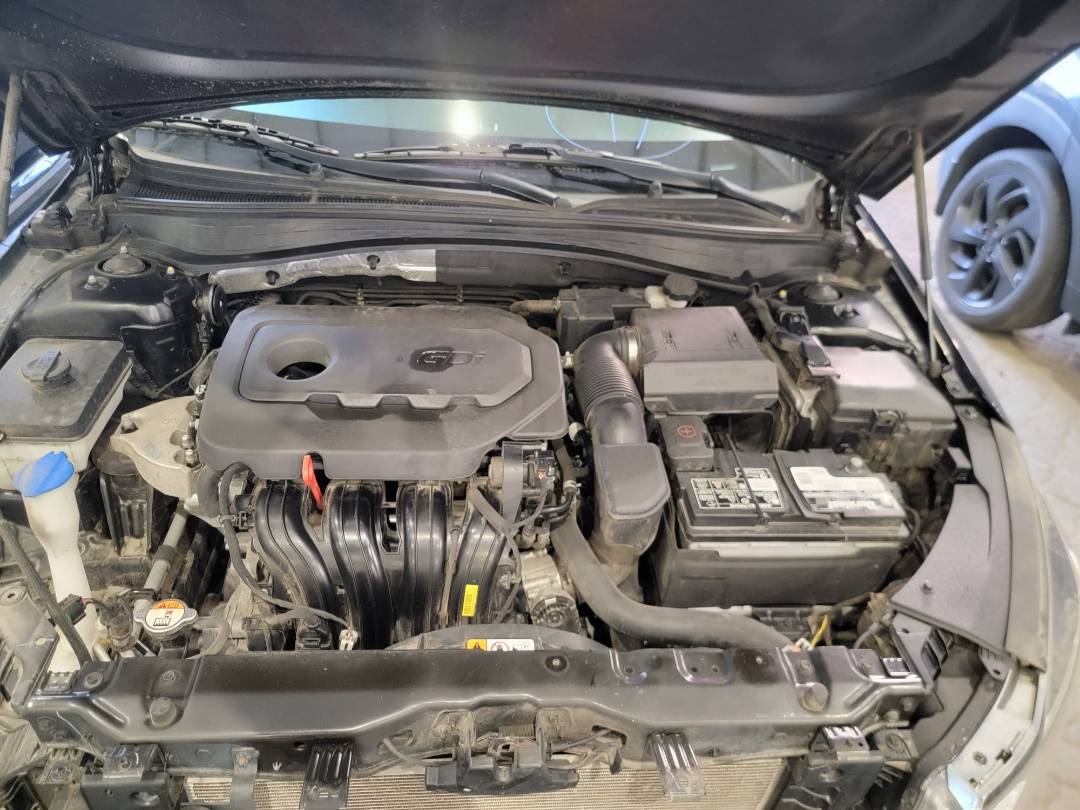 2018 KIA OPTIMA — 95617 Miles — Lot G201341 — Main - Marhaba Auctions Used Cars - Image 9