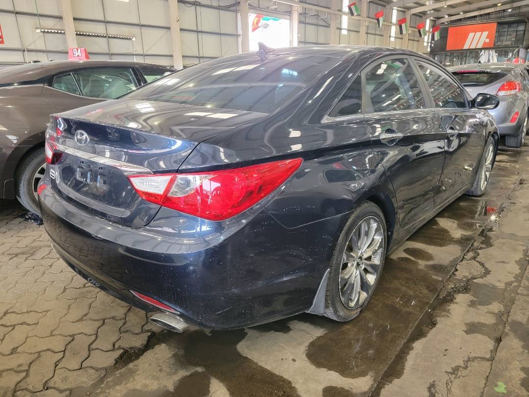 2011 HYUNDAI SONATA — 205572 Miles — Lot 120148 — Main - Marhaba Auctions Used Cars - Image 4